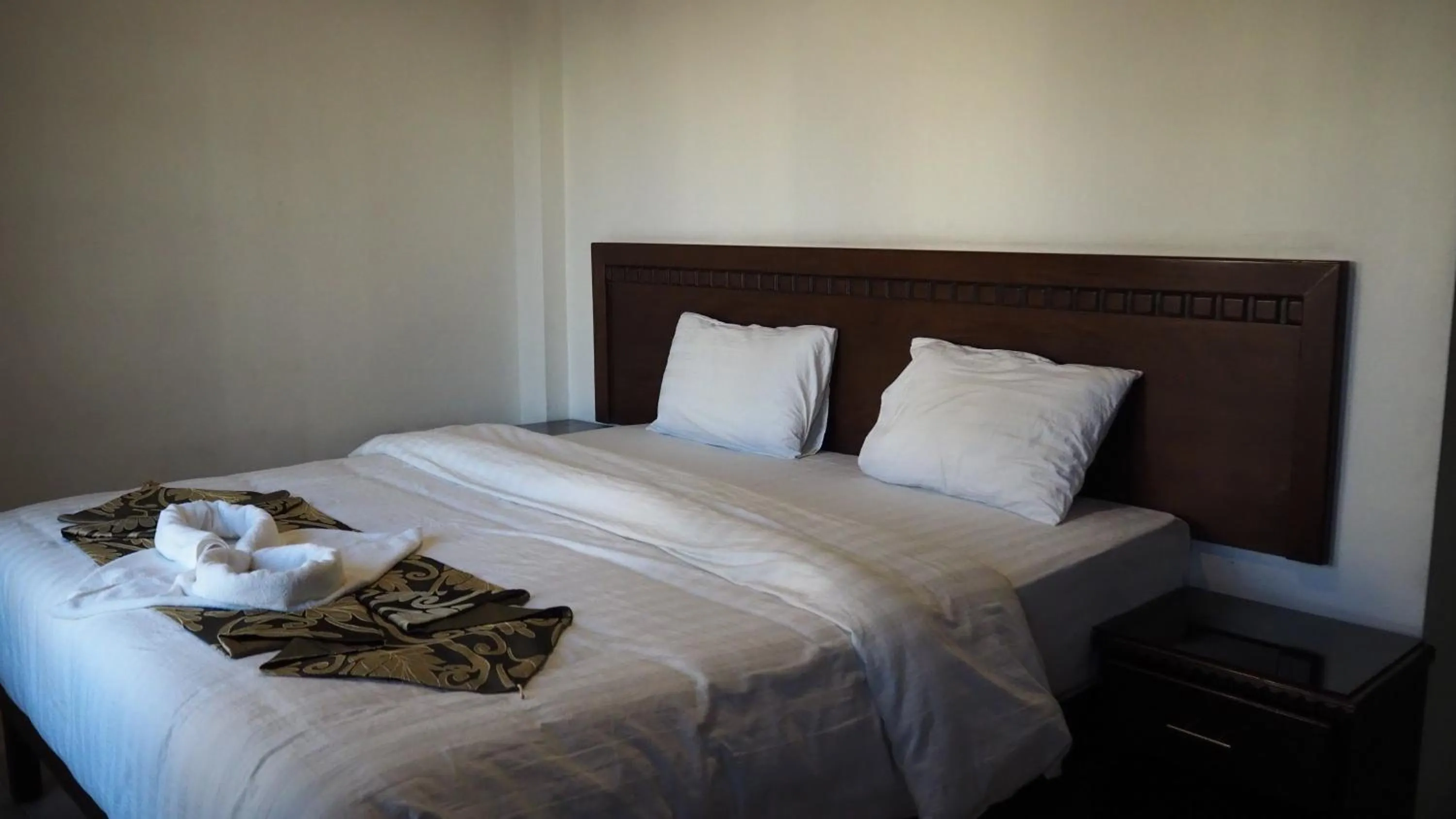 Bedroom, Bed in Al Fawanes Hotel Apartments