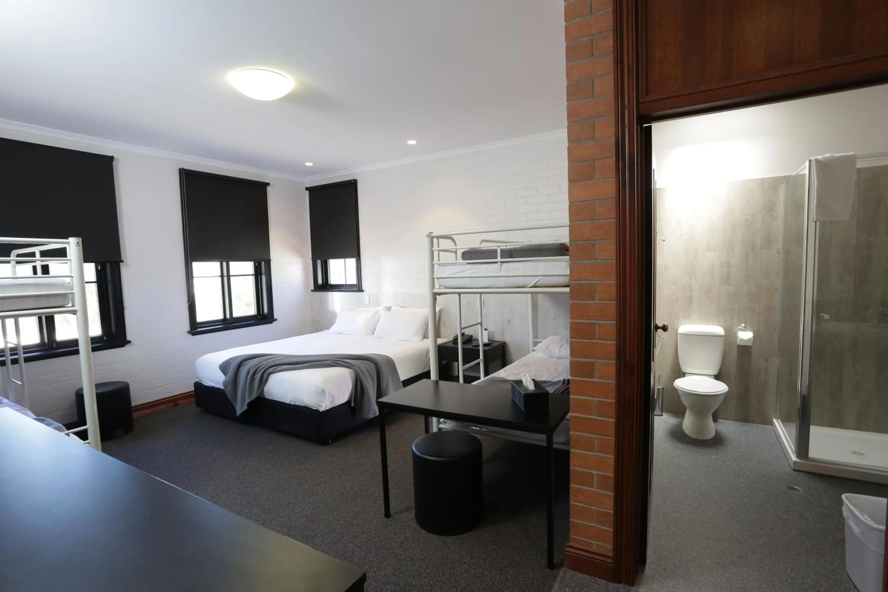Bedroom, Bed in Sovereign Hill Hotel
