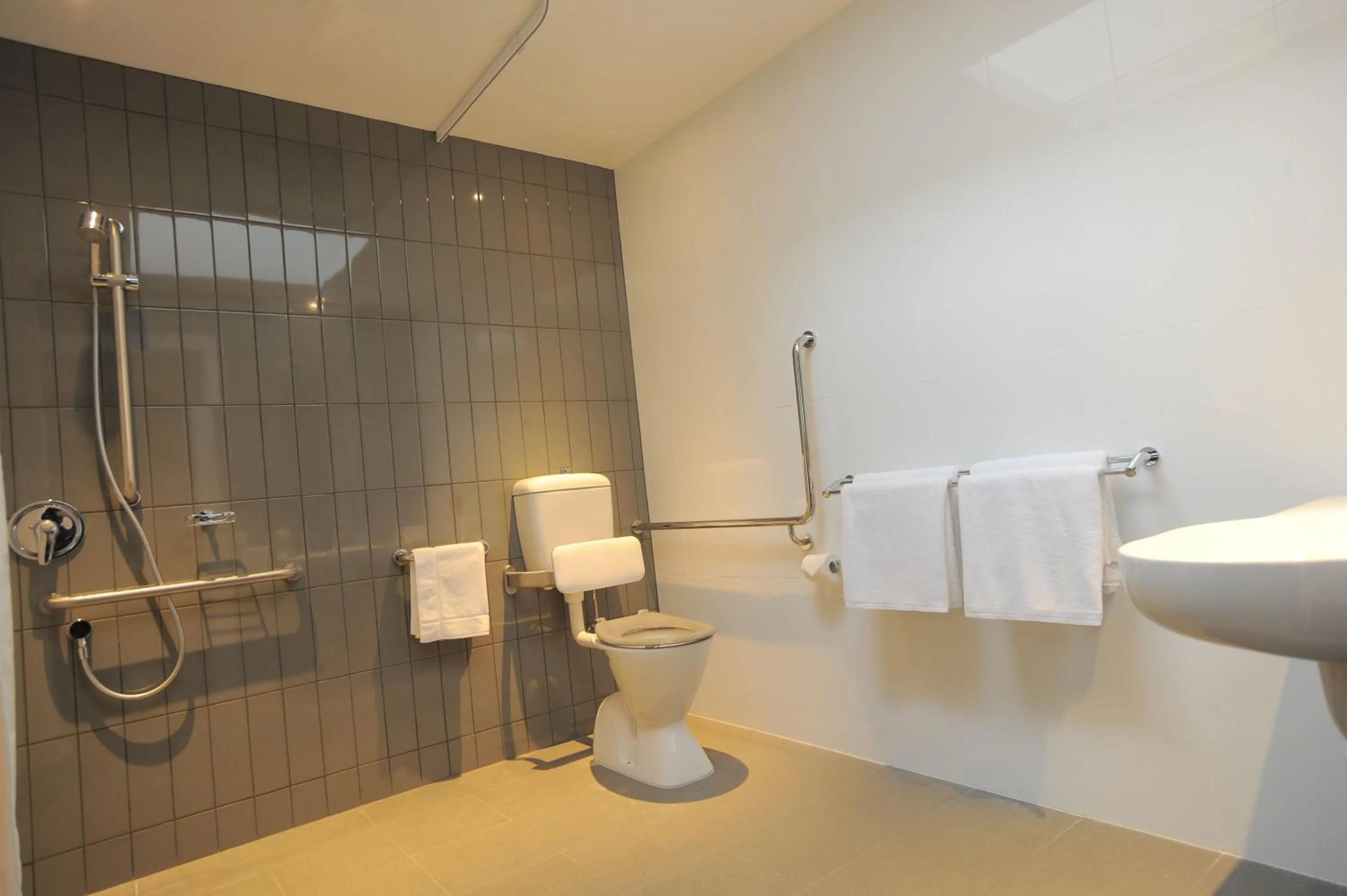 Bathroom in Sovereign Hill Hotel