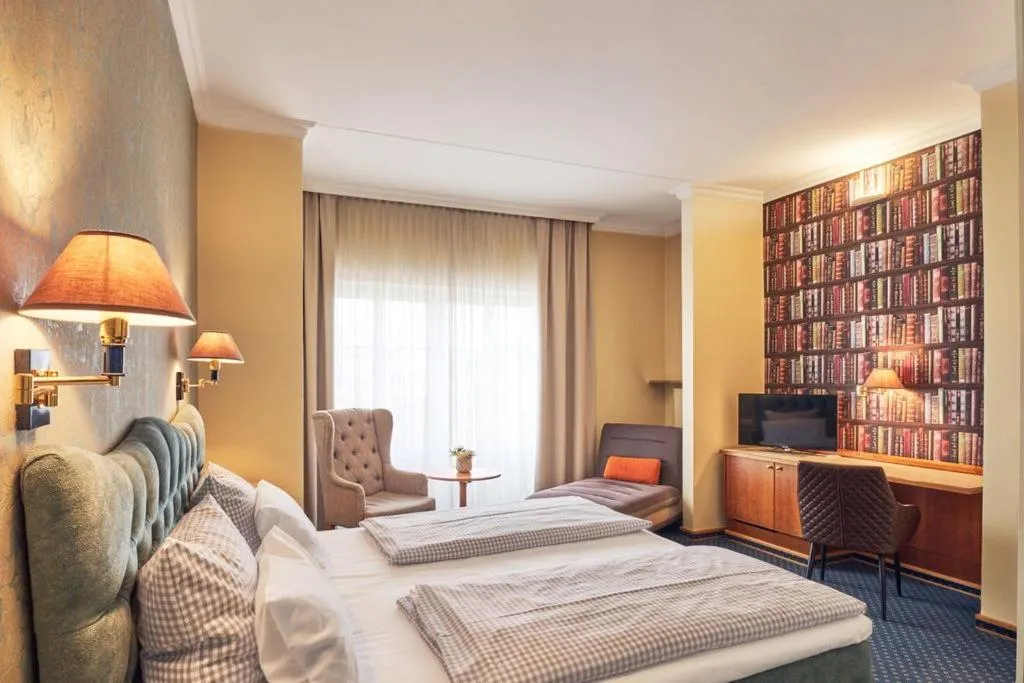 Bed in Hotel Starnberger See