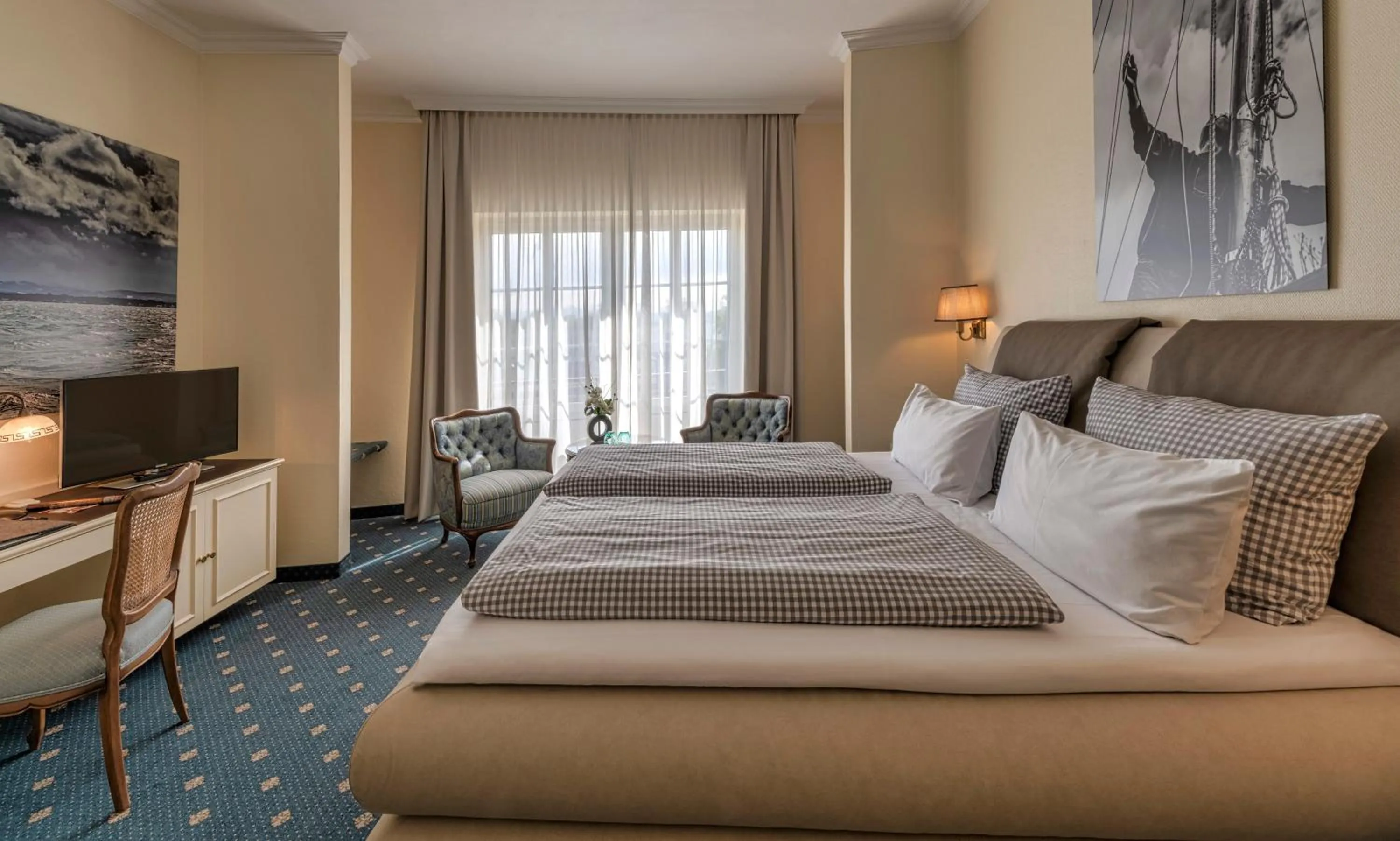 Bed in Hotel Starnberger See