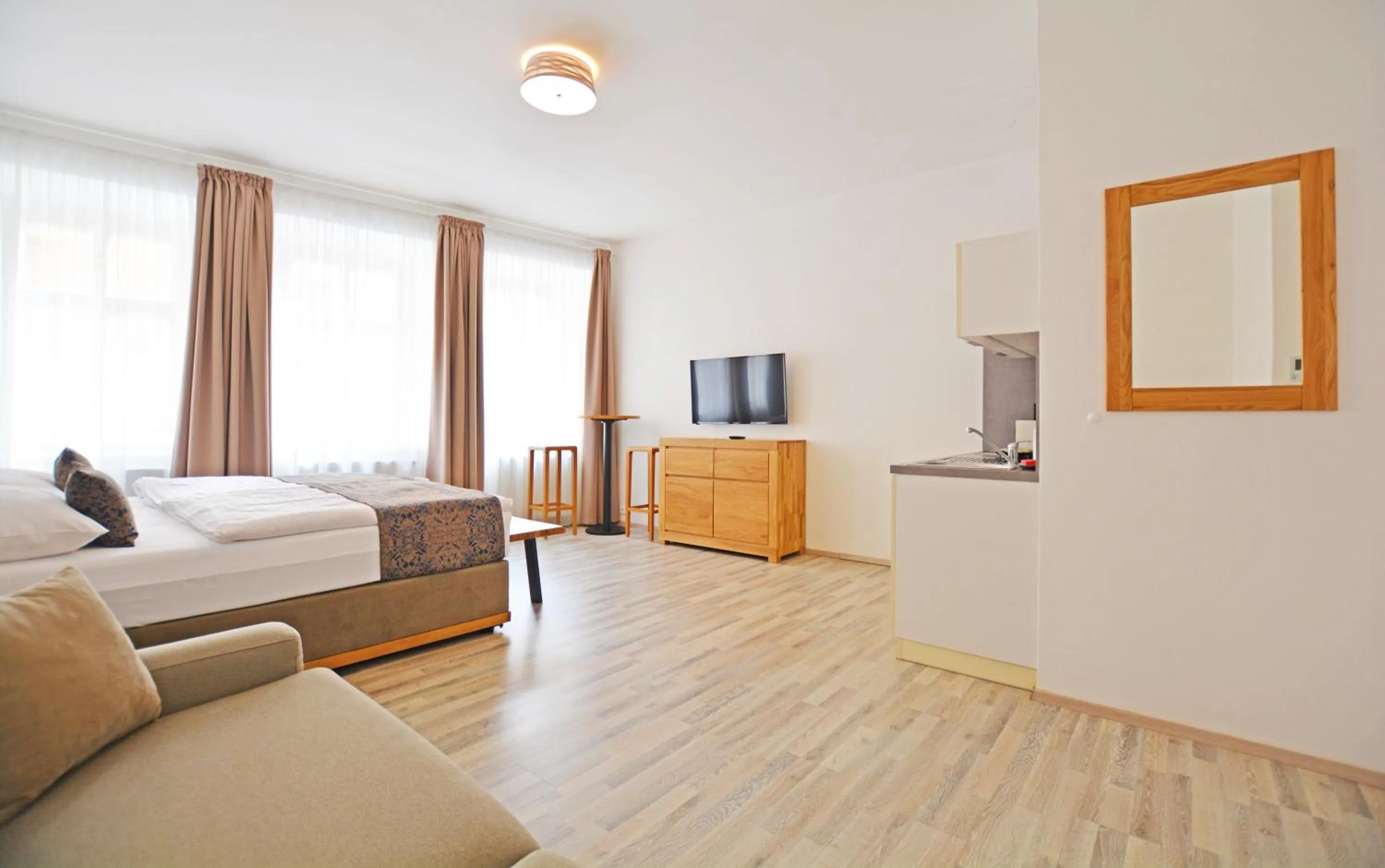 Photo of the whole room, Bed in Historic Centre Aparthotel X