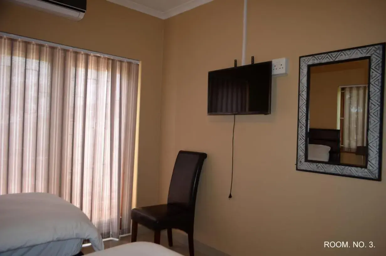 Triple Room with Bath in ST@Y-1-BnB Triple Room with Bath in ST@Y-1-BnB