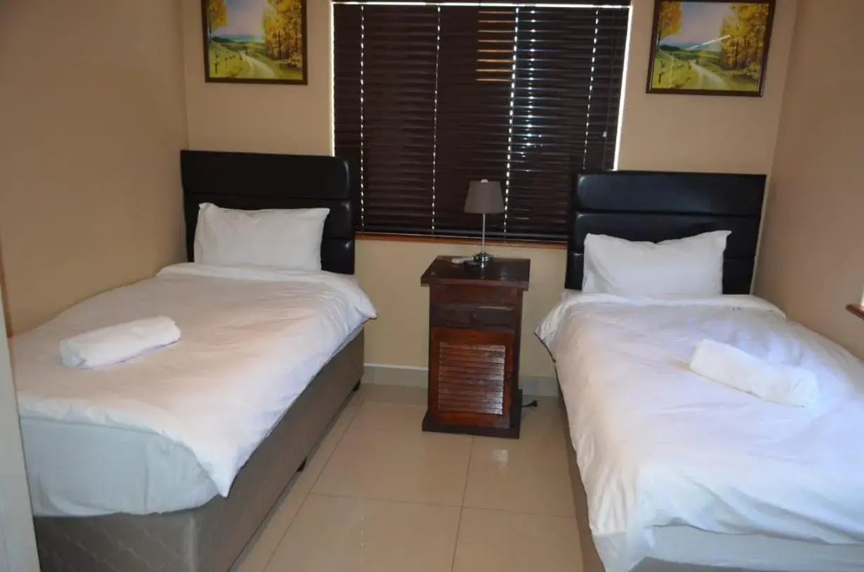 Comfort Triple Room with Shower - single occupancy in ST@Y-1-BnB Comfort Triple Room with Shower - single occupancy in ST@Y-1-BnB