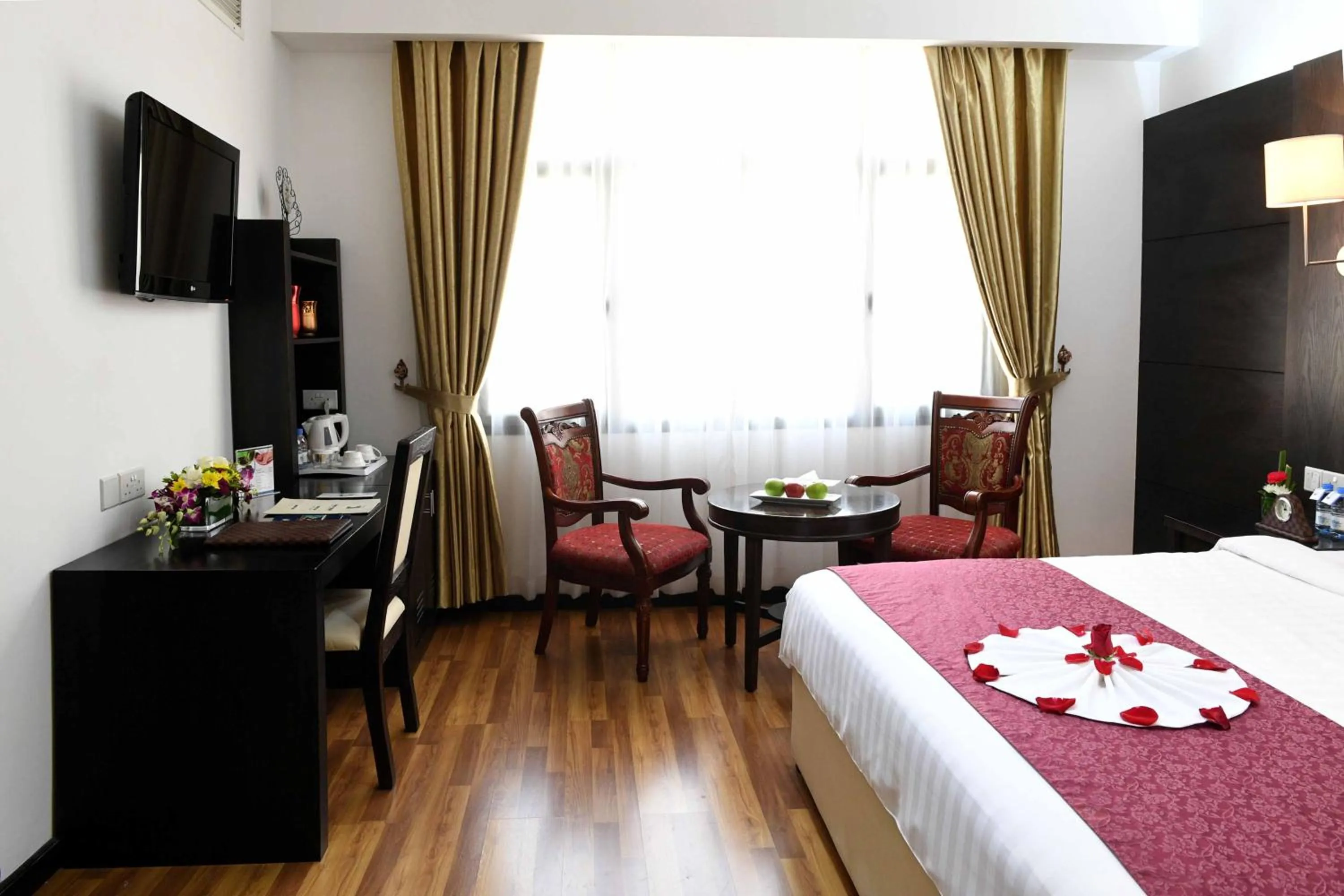 Photo of the whole room, Bed in Juffair Gate Hotel