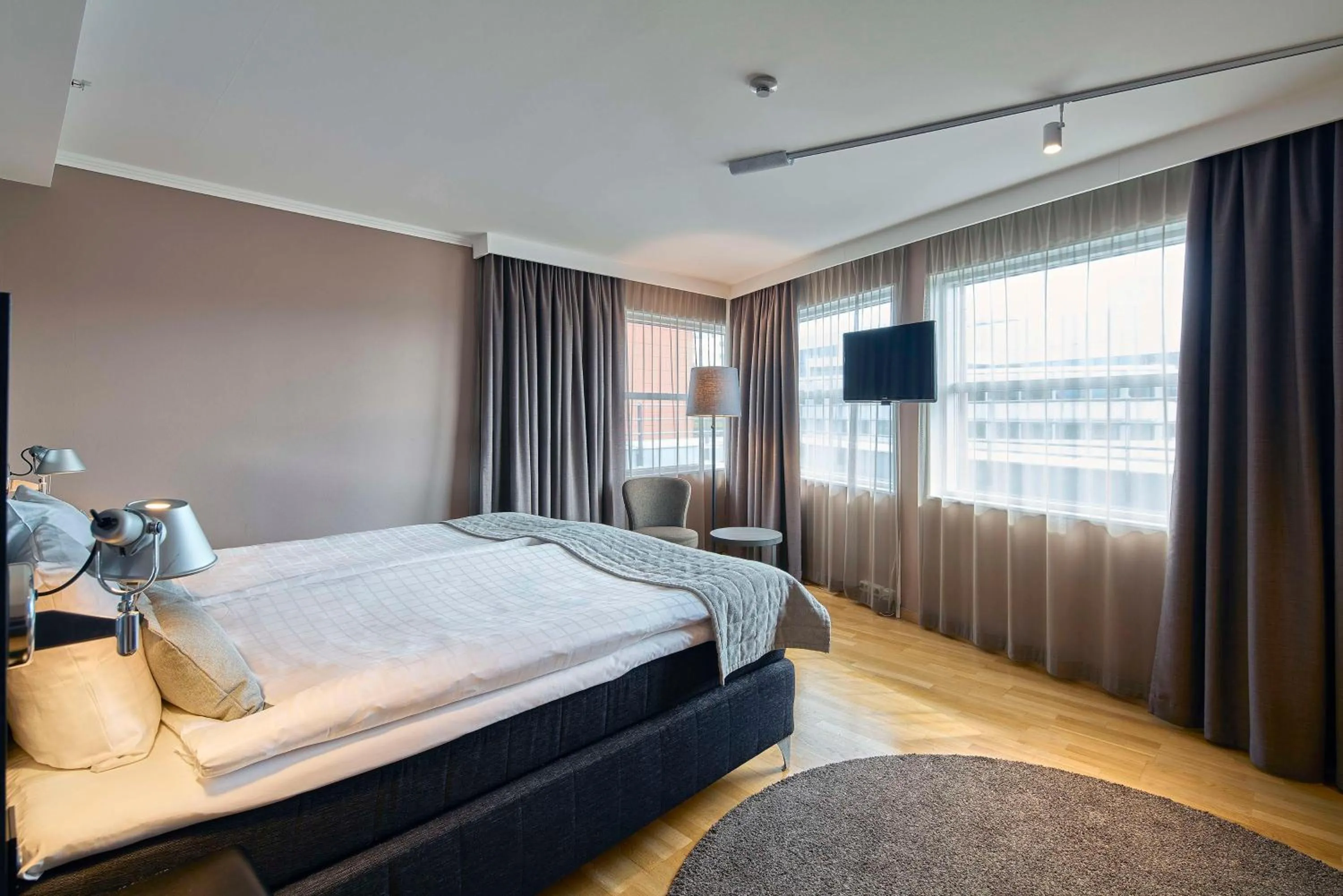 Photo of the whole room, Bed in Scandic Mölndal