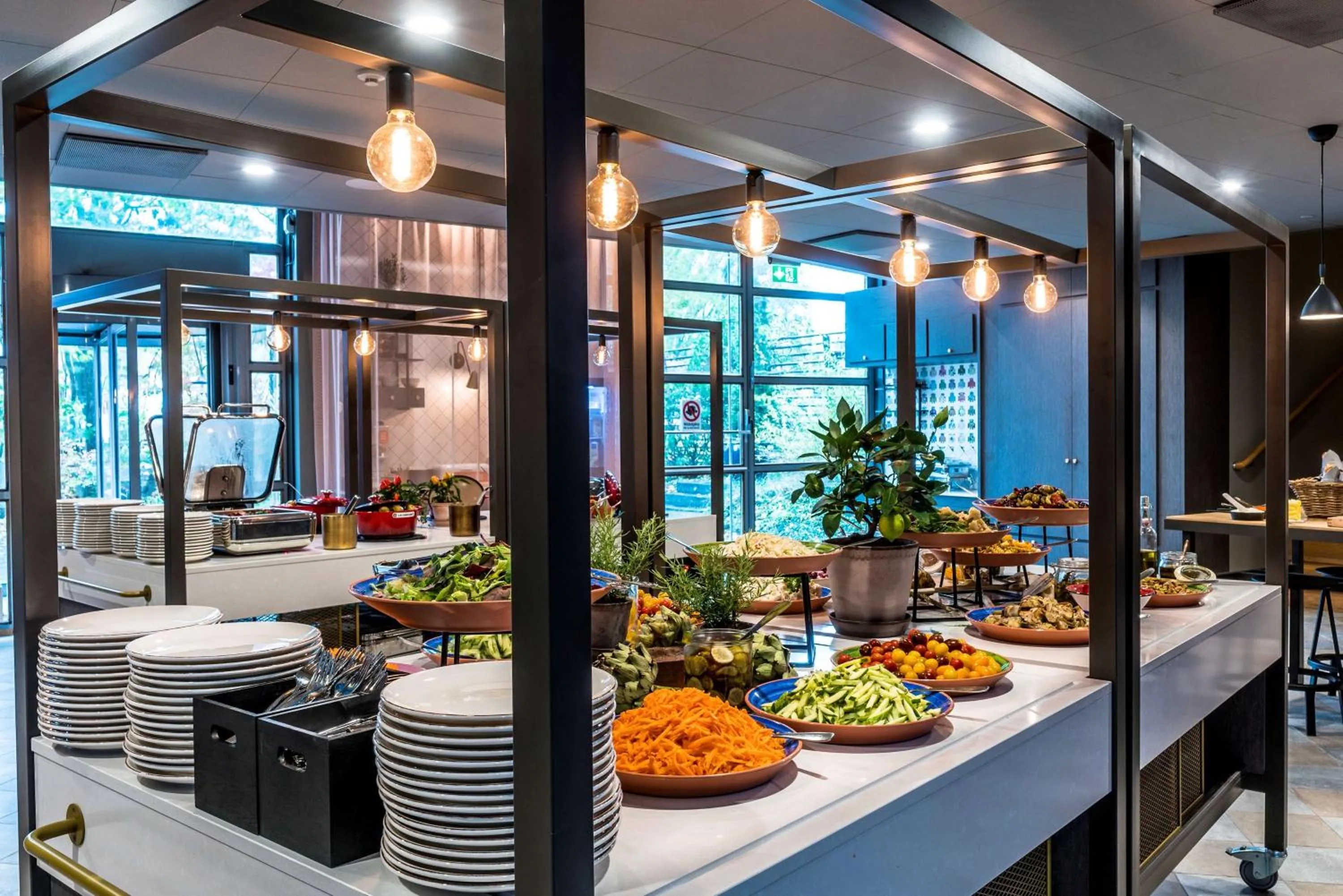 Restaurant/places to eat in Scandic Mölndal