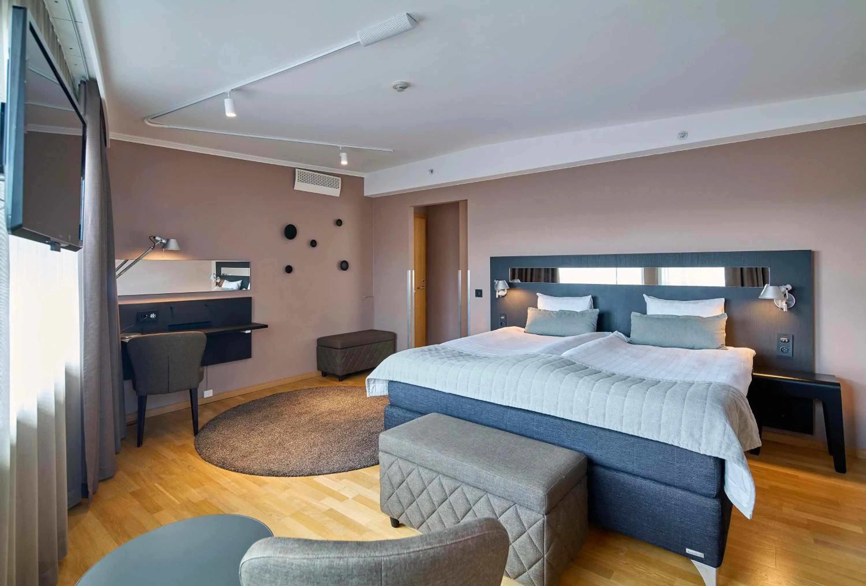 Photo of the whole room, Bed in Scandic Mölndal