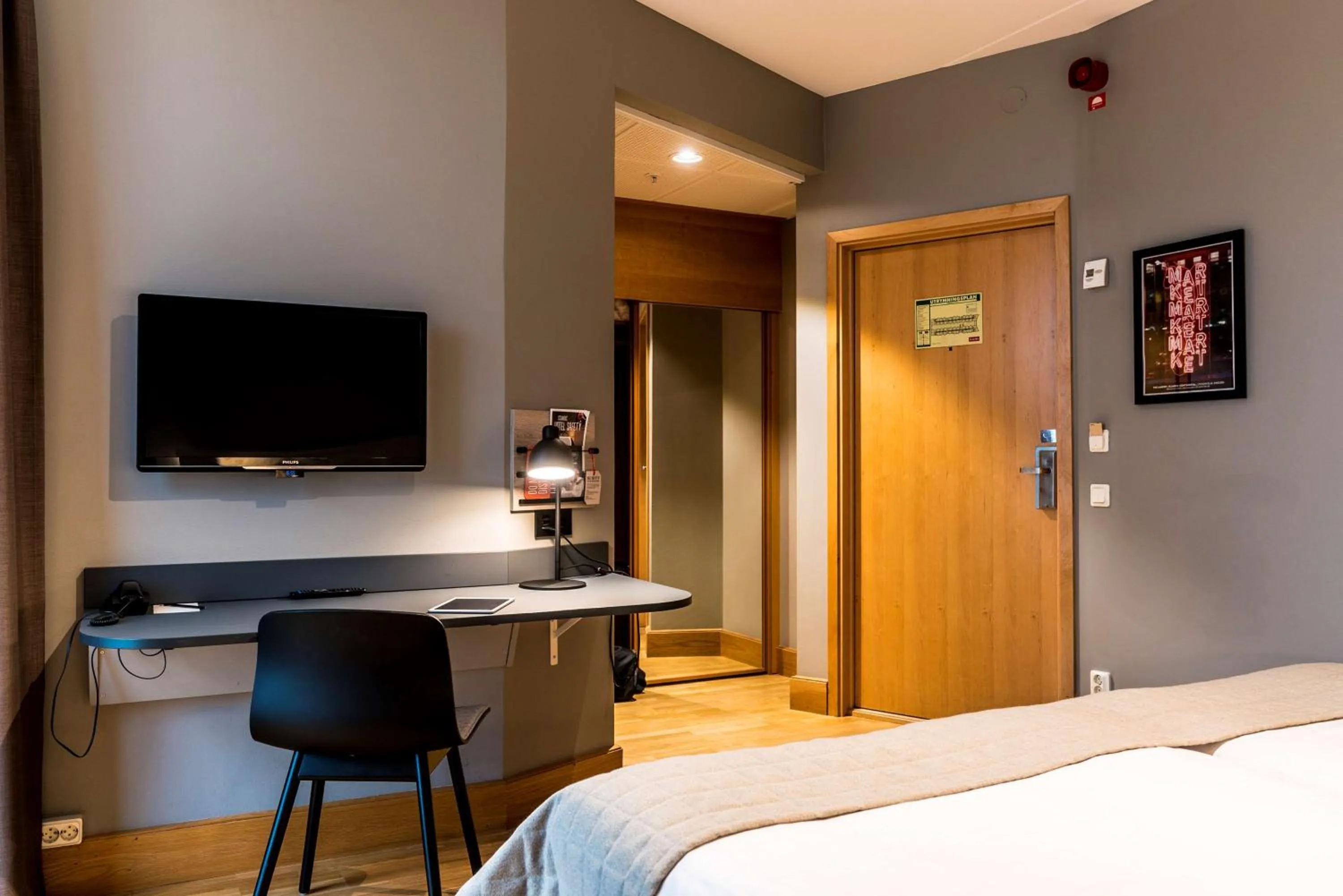 Bedroom, Bed in Scandic Mölndal