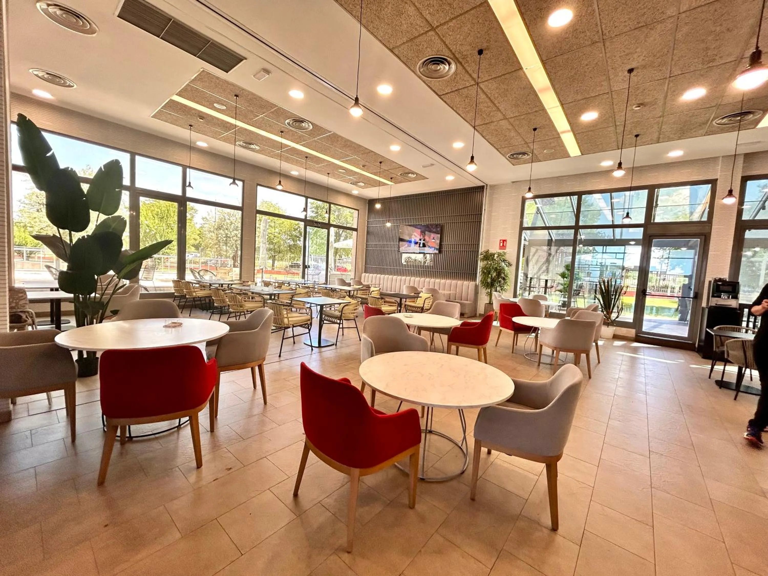 Restaurant/places to eat in Ramada by Wyndham Madrid Getafe