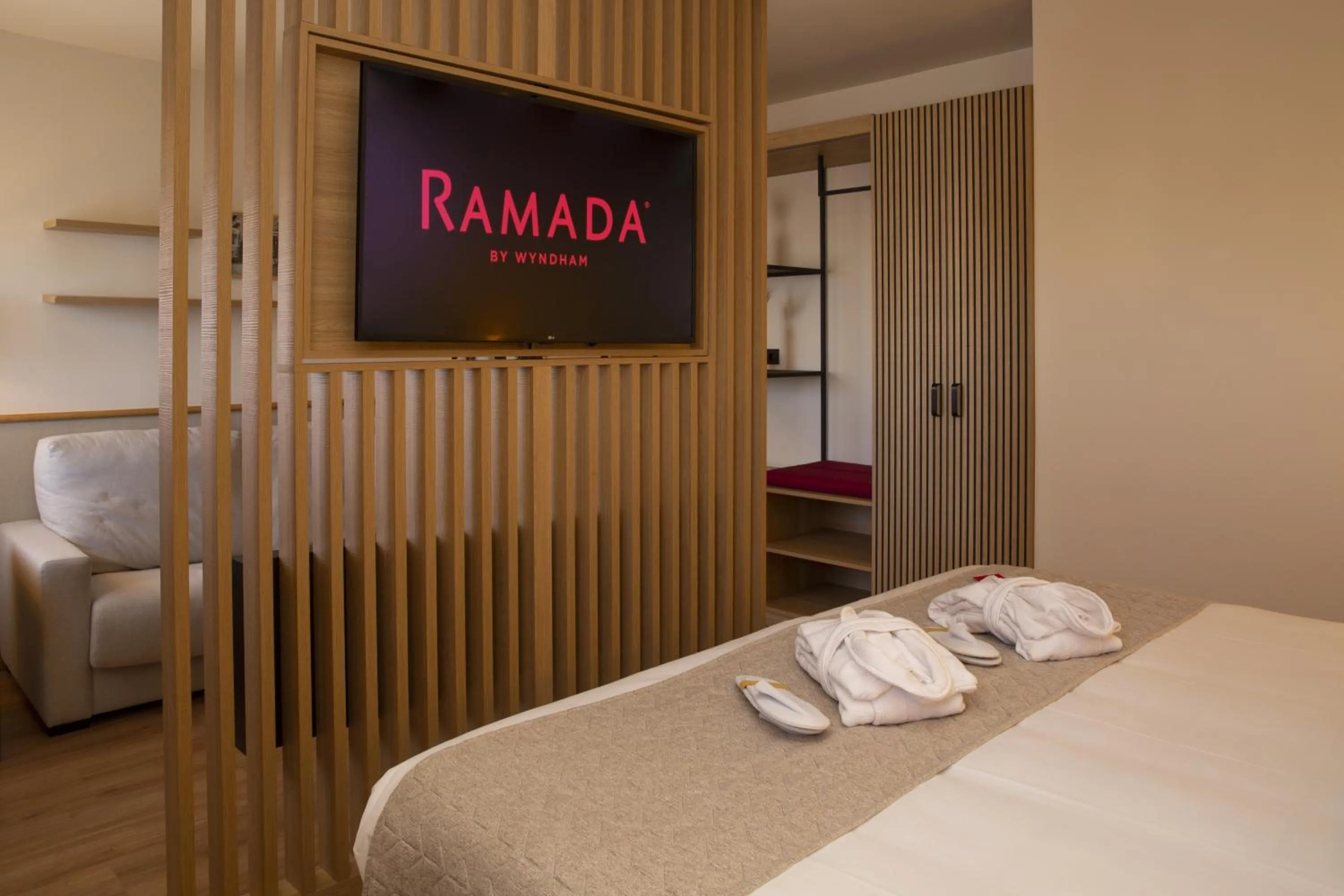 Bed in Ramada by Wyndham Madrid Getafe