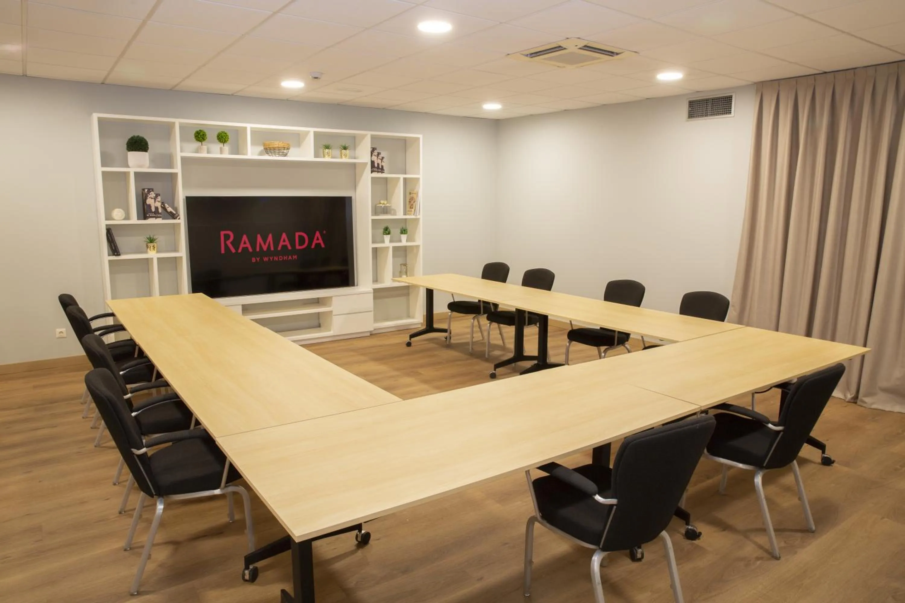 Business facilities in Ramada by Wyndham Madrid Getafe
