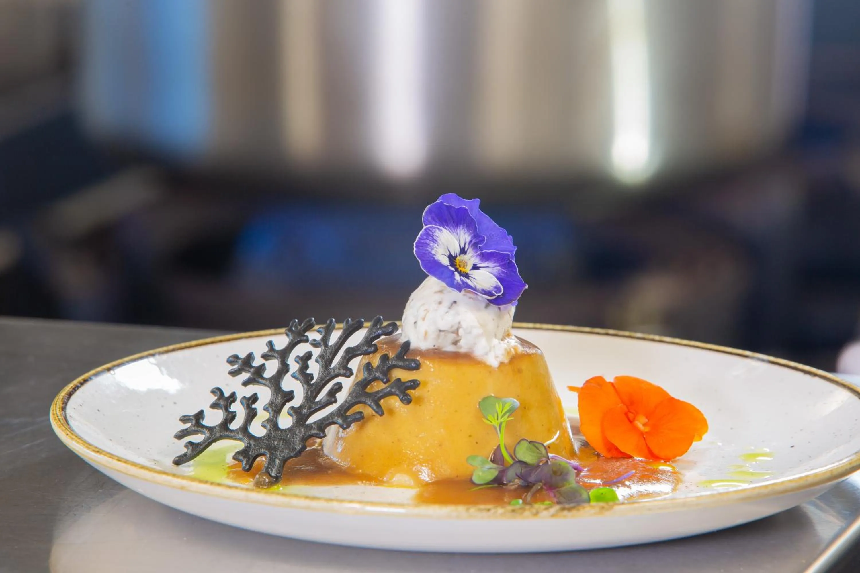 Food and drinks in Ramada by Wyndham Madrid Getafe