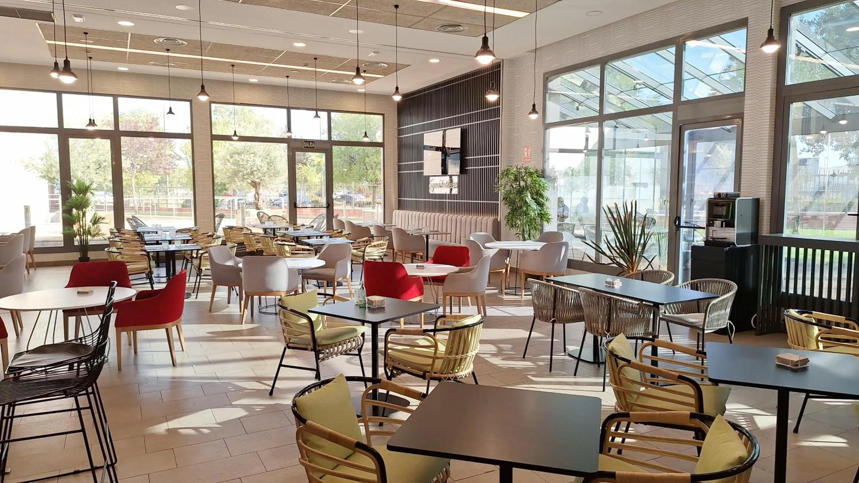 Restaurant/places to eat in Ramada by Wyndham Madrid Getafe