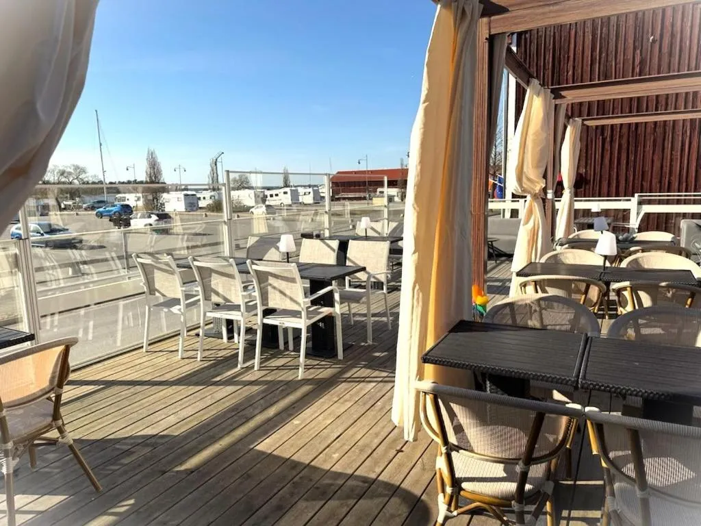 Property building in Vänerport Lakefront Hotell