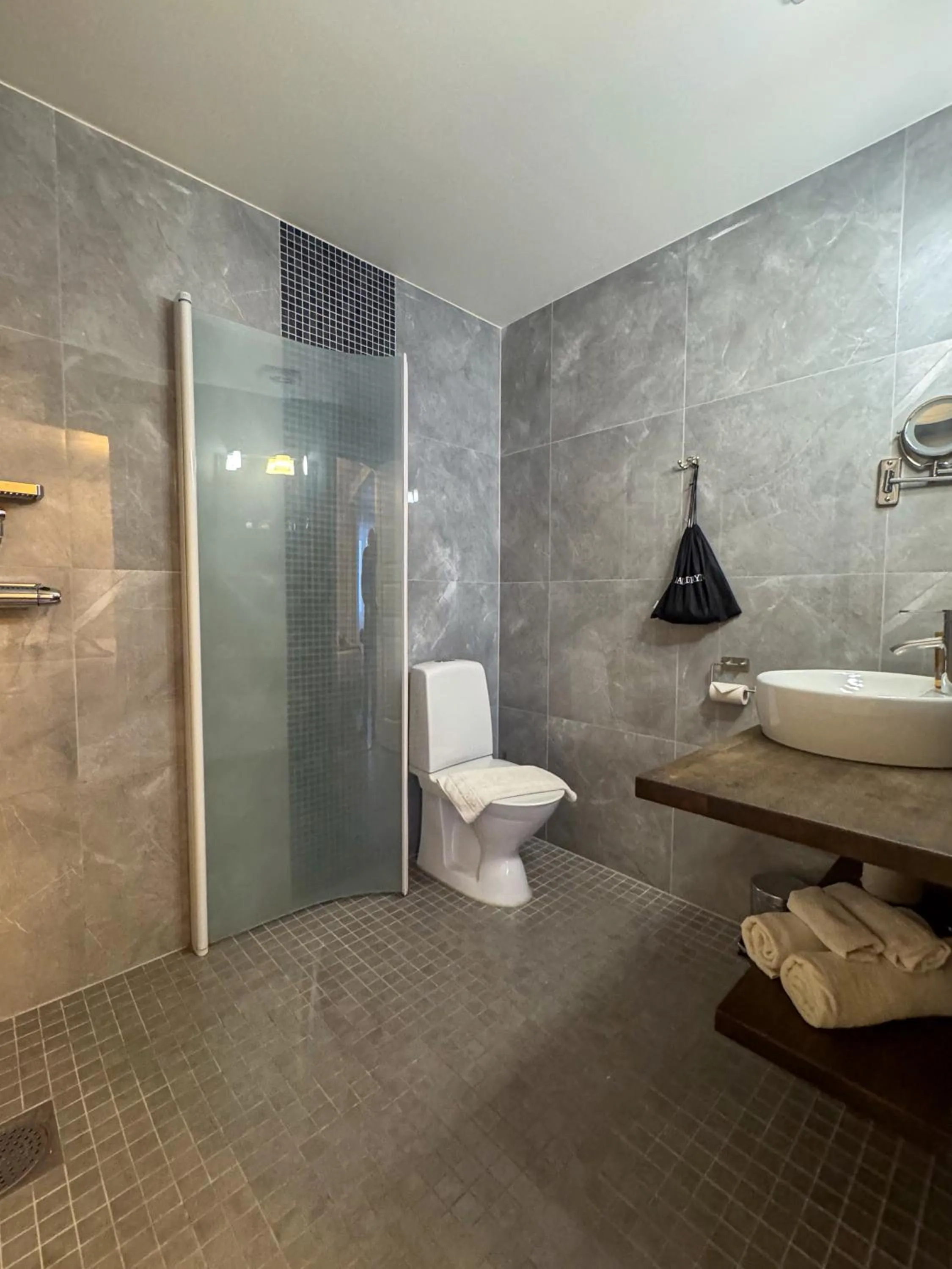 Vänerport Lakefront Hotell