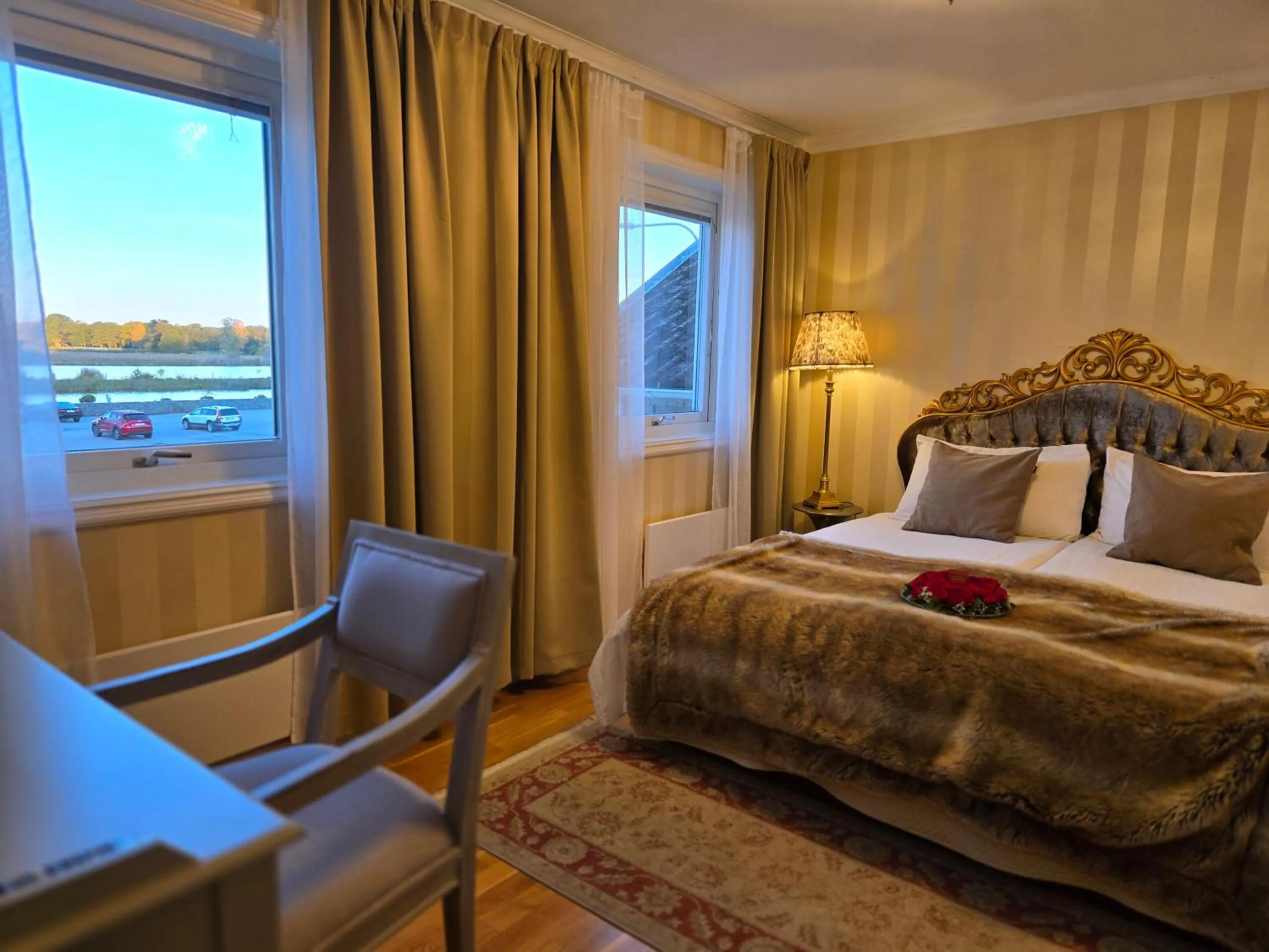 Bedroom, Bed in Vänerport Lakefront Hotell