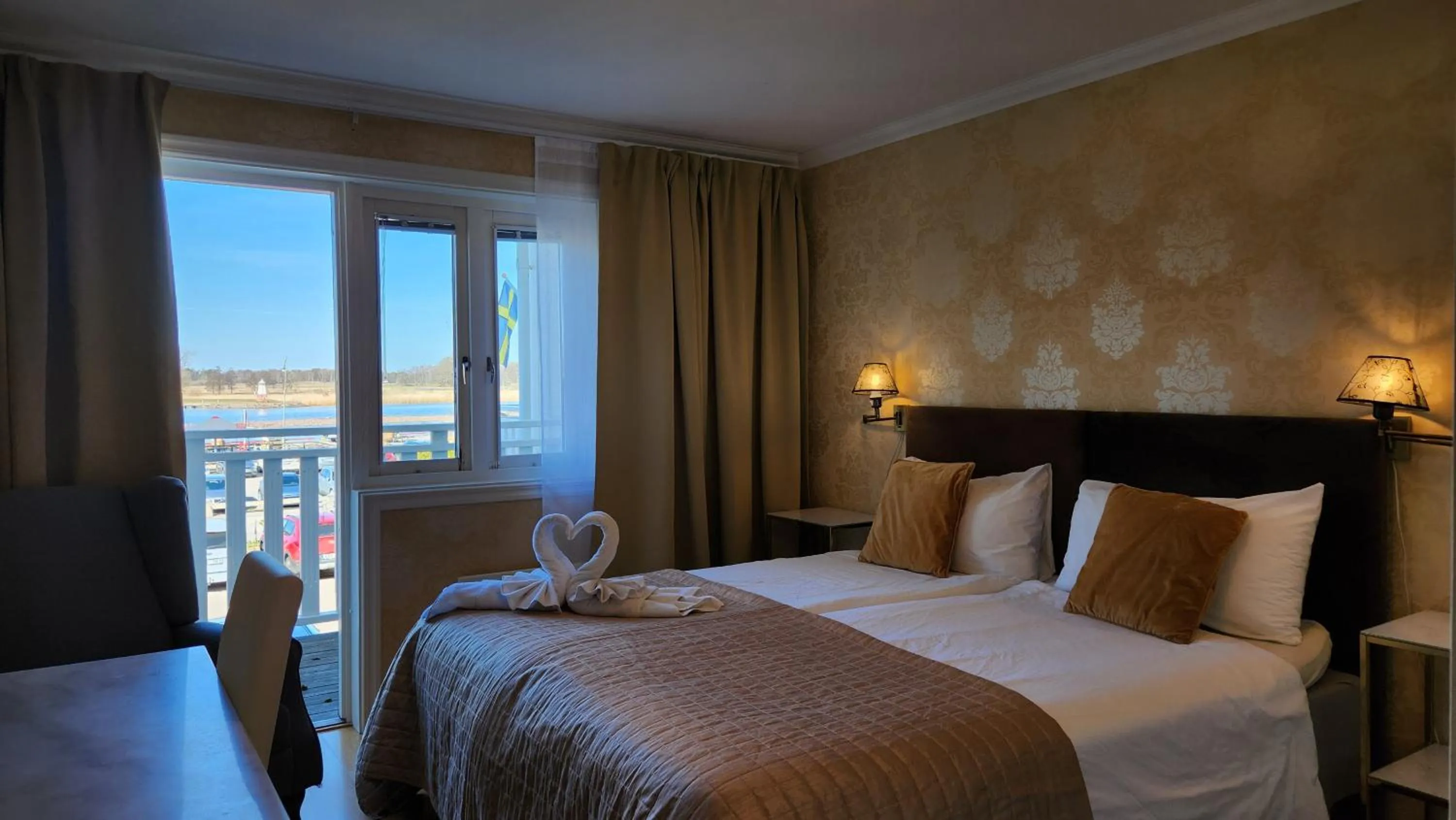 View (from property/room), Bed in Vänerport Lakefront Hotell