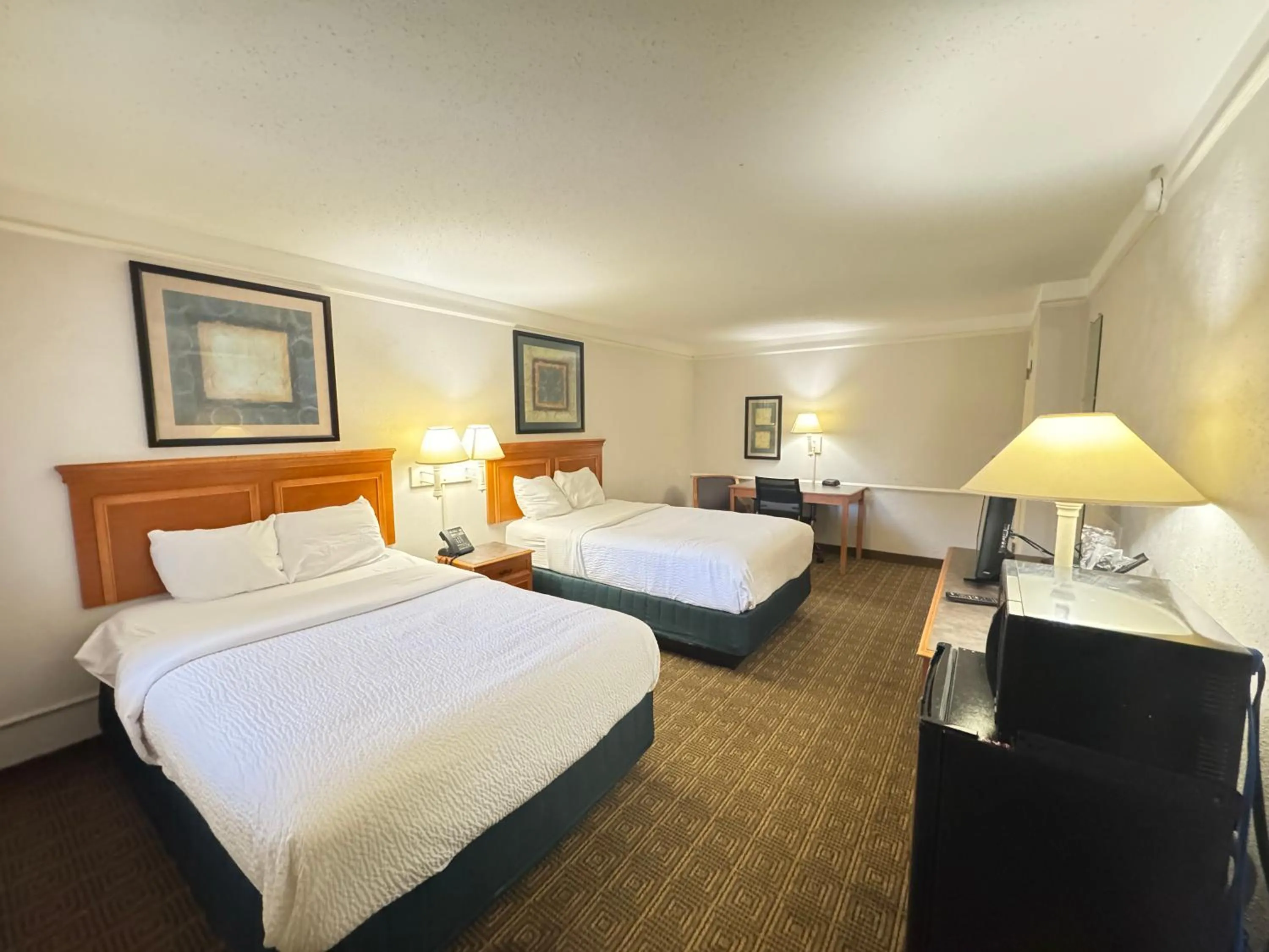 Bedroom, Bed in La Quinta Inn by Wyndham College Station