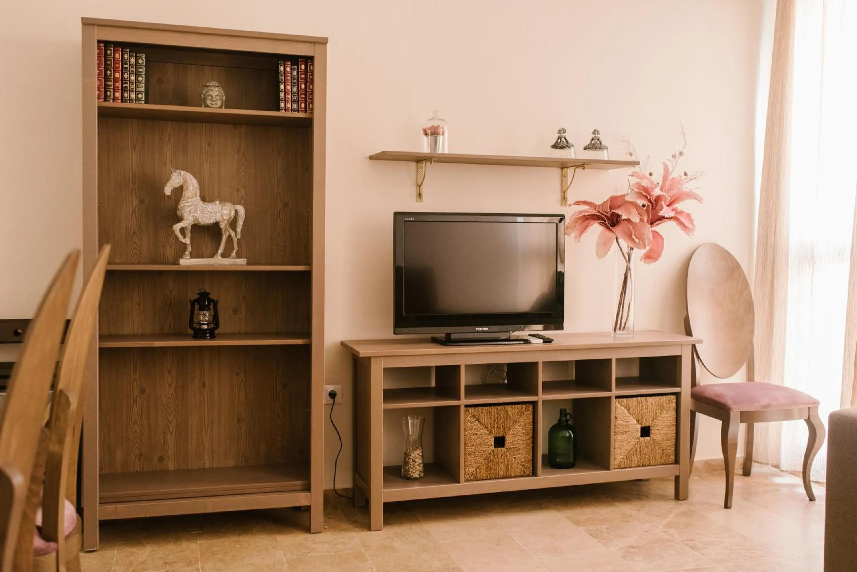 Alameda Amor Suite by Valcambre