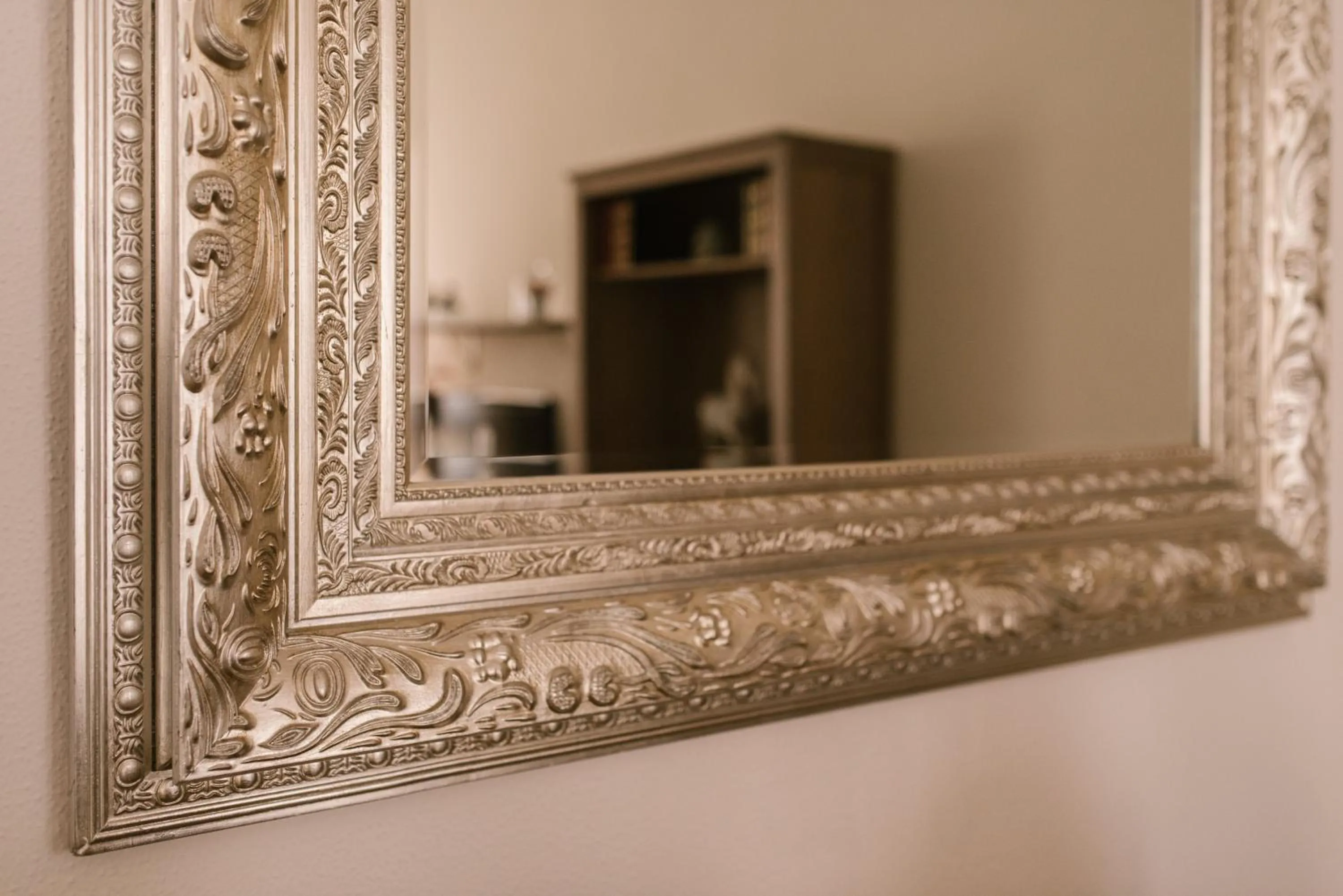 Alameda Amor Suite by Valcambre