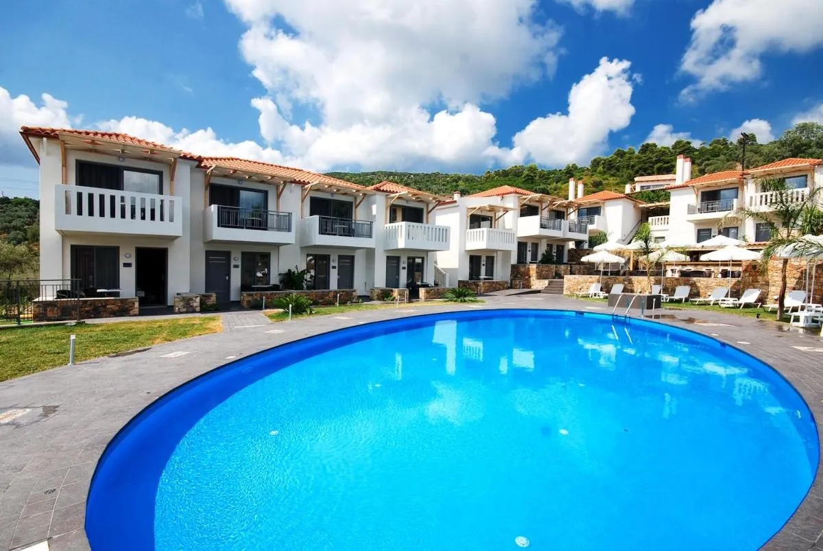 Swimming pool in 4epoches