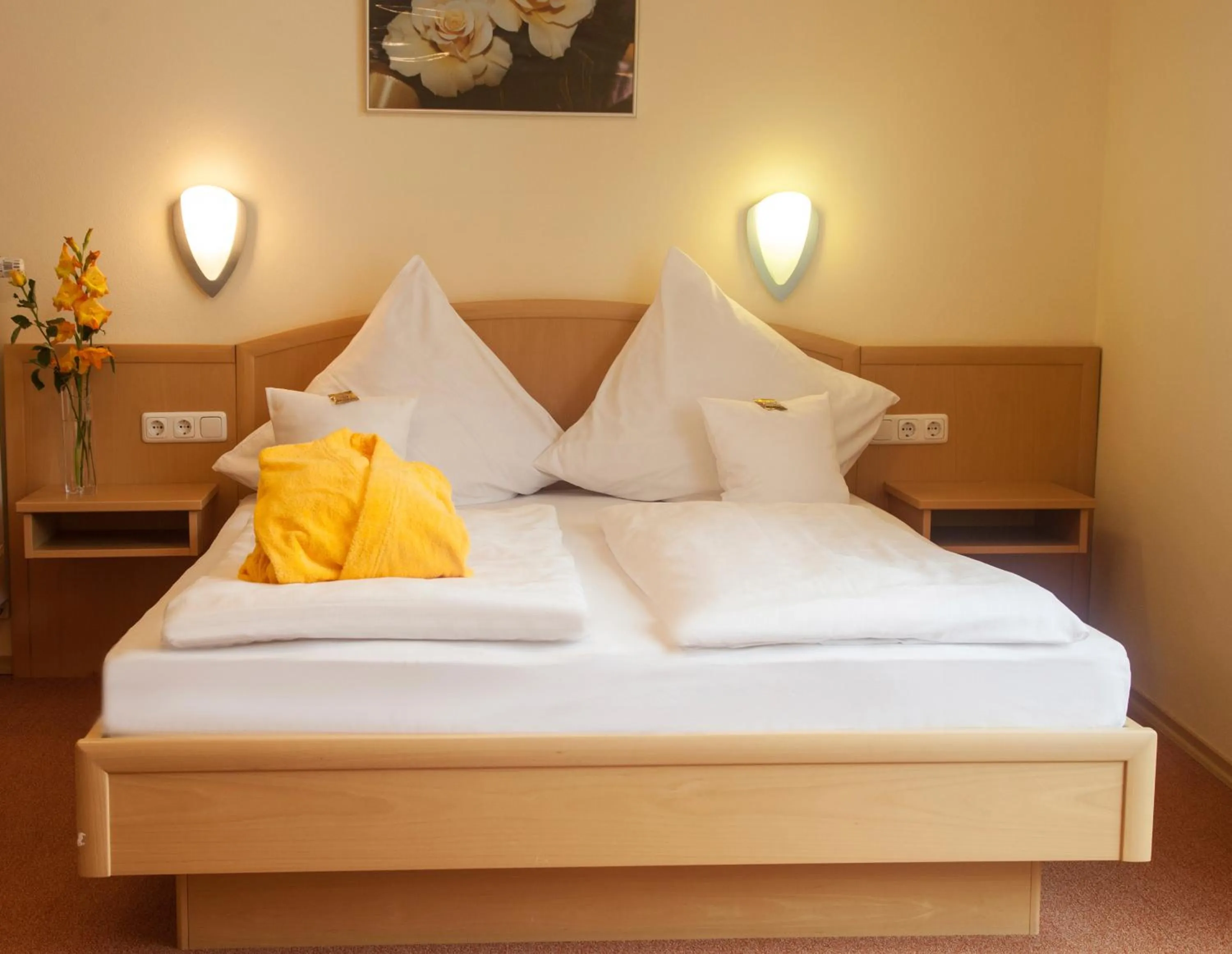 Bedroom, Bed in Hotel Der Seehof