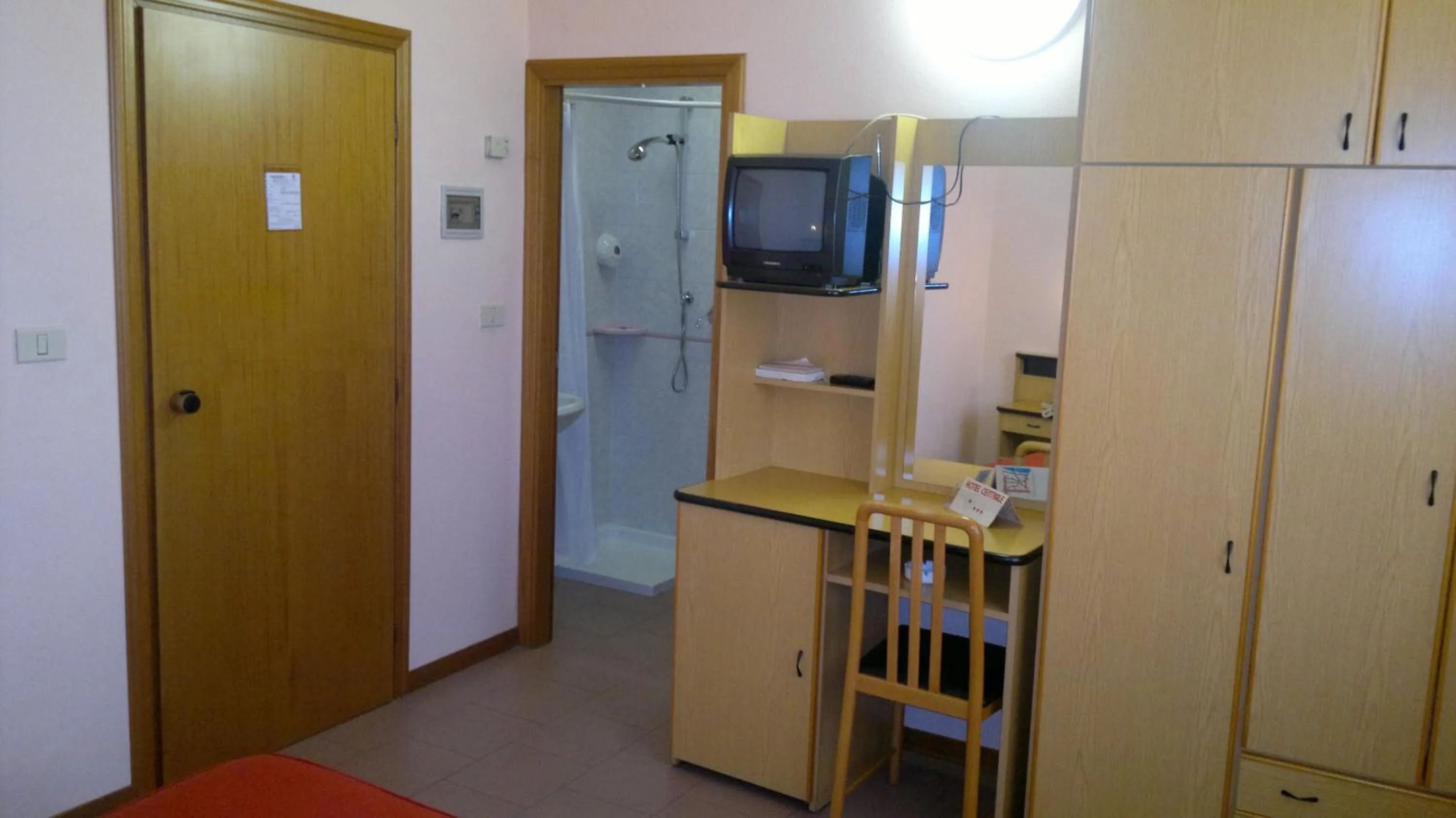 Photo of the whole room in Hotel Centrale