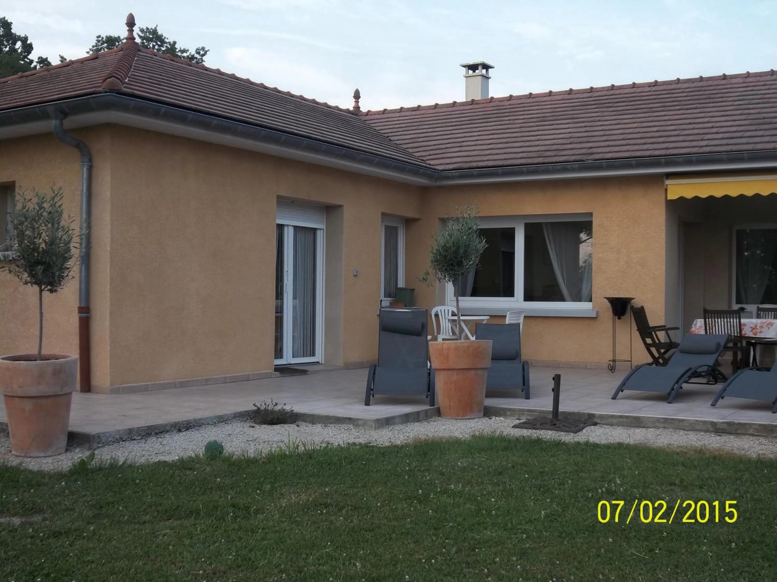 Patio in Alaguyauder la chambre