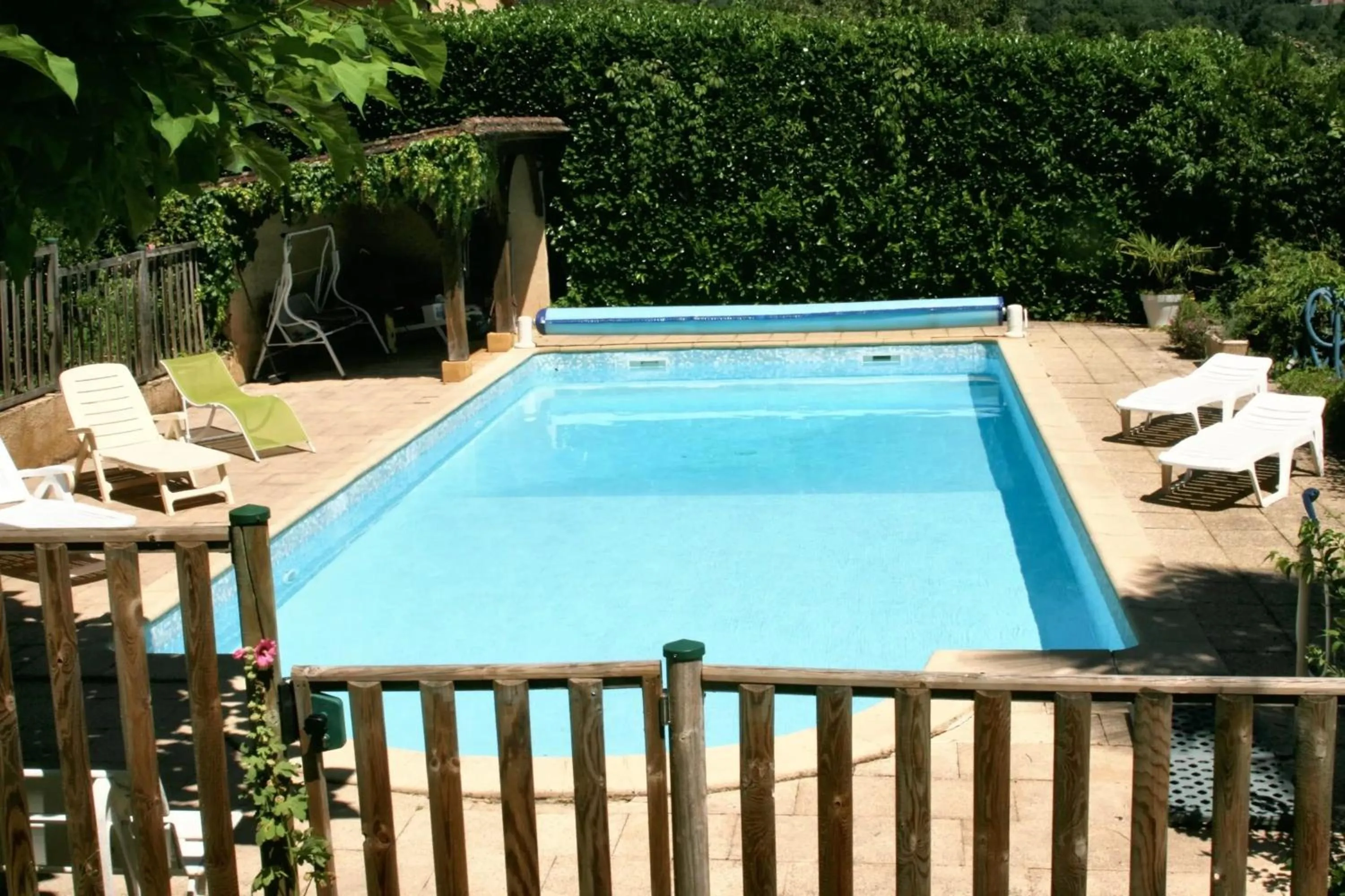 Pool view in Villa de charme, Sarlat-la-Canéda, jardin