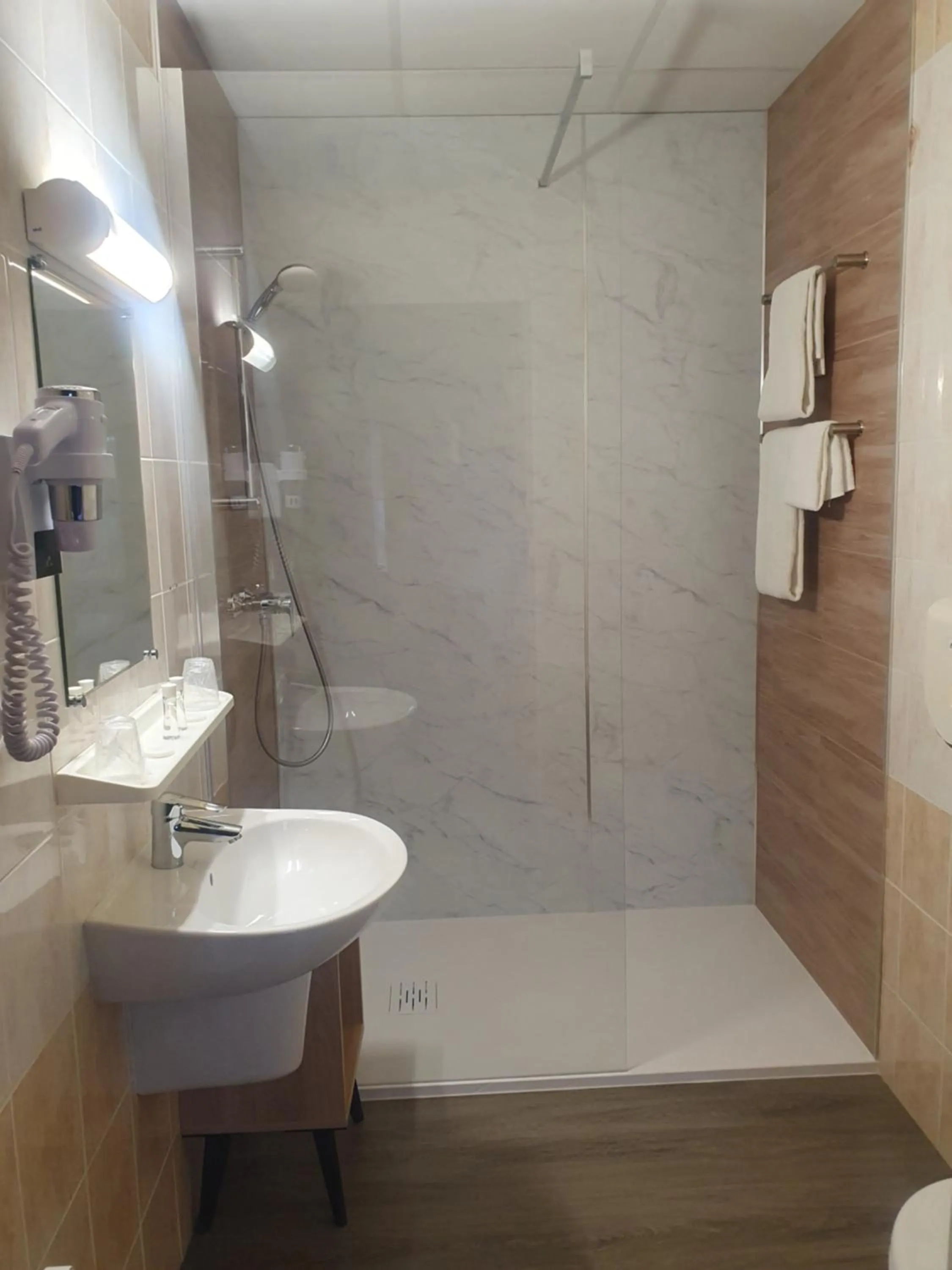 Bathroom in Hotel Salea