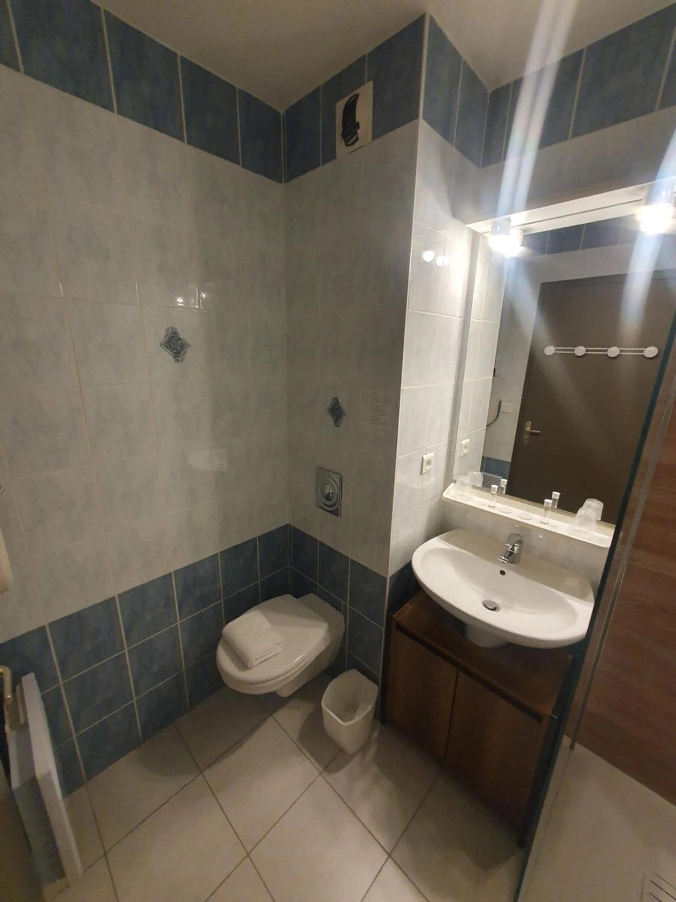 Bathroom in Hotel Salea