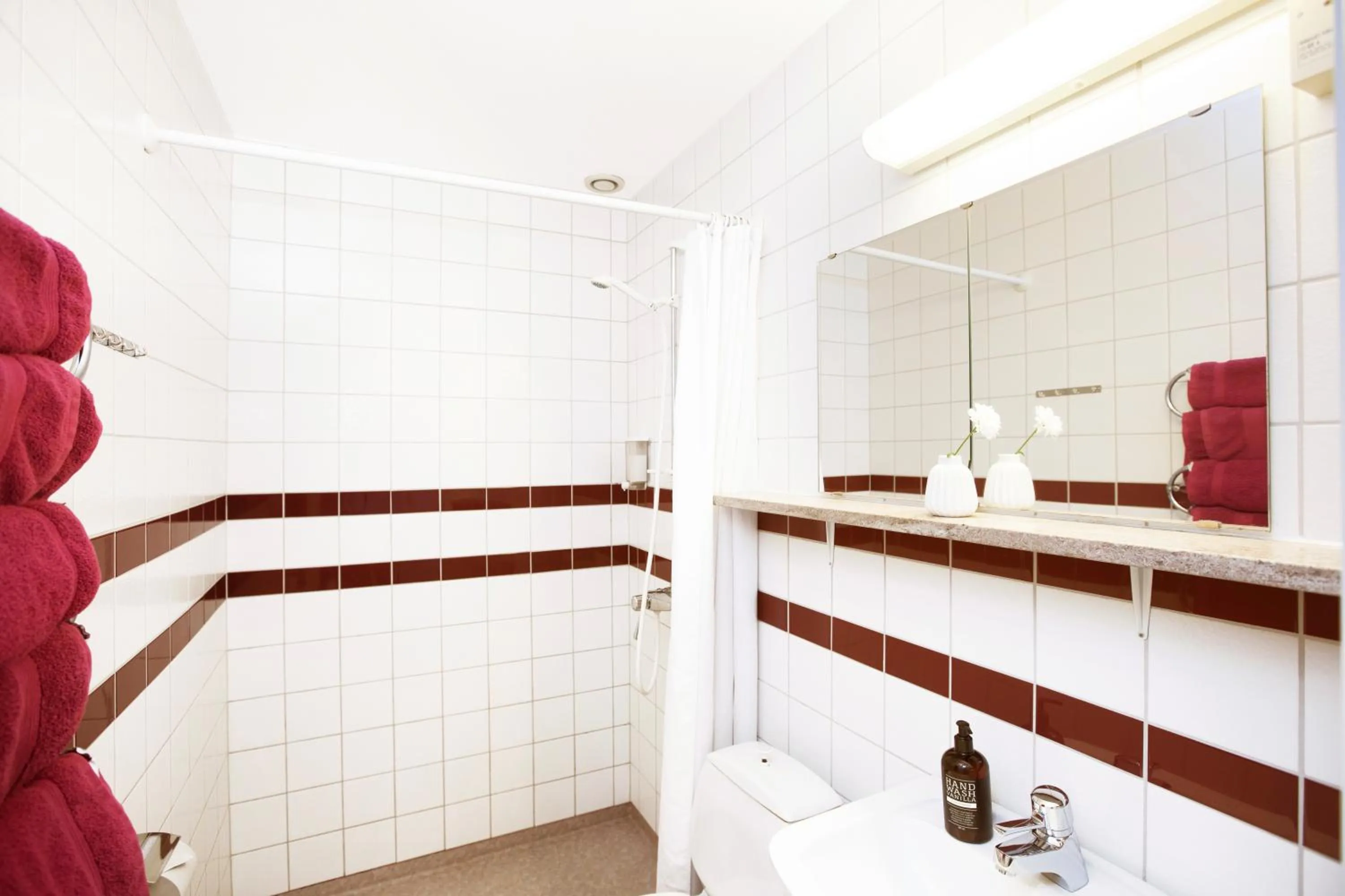 Bathroom in Hotell Lindgården