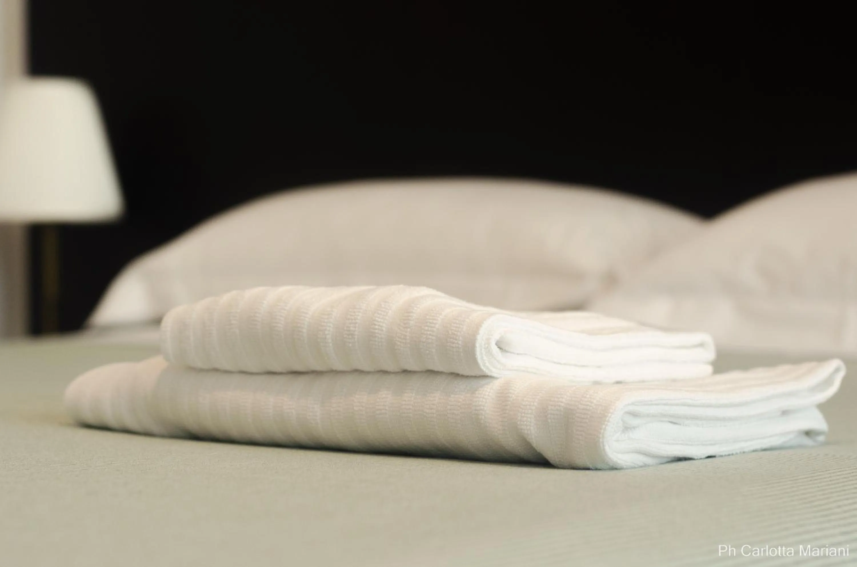 towels, Bed in El Dorado Colosseum