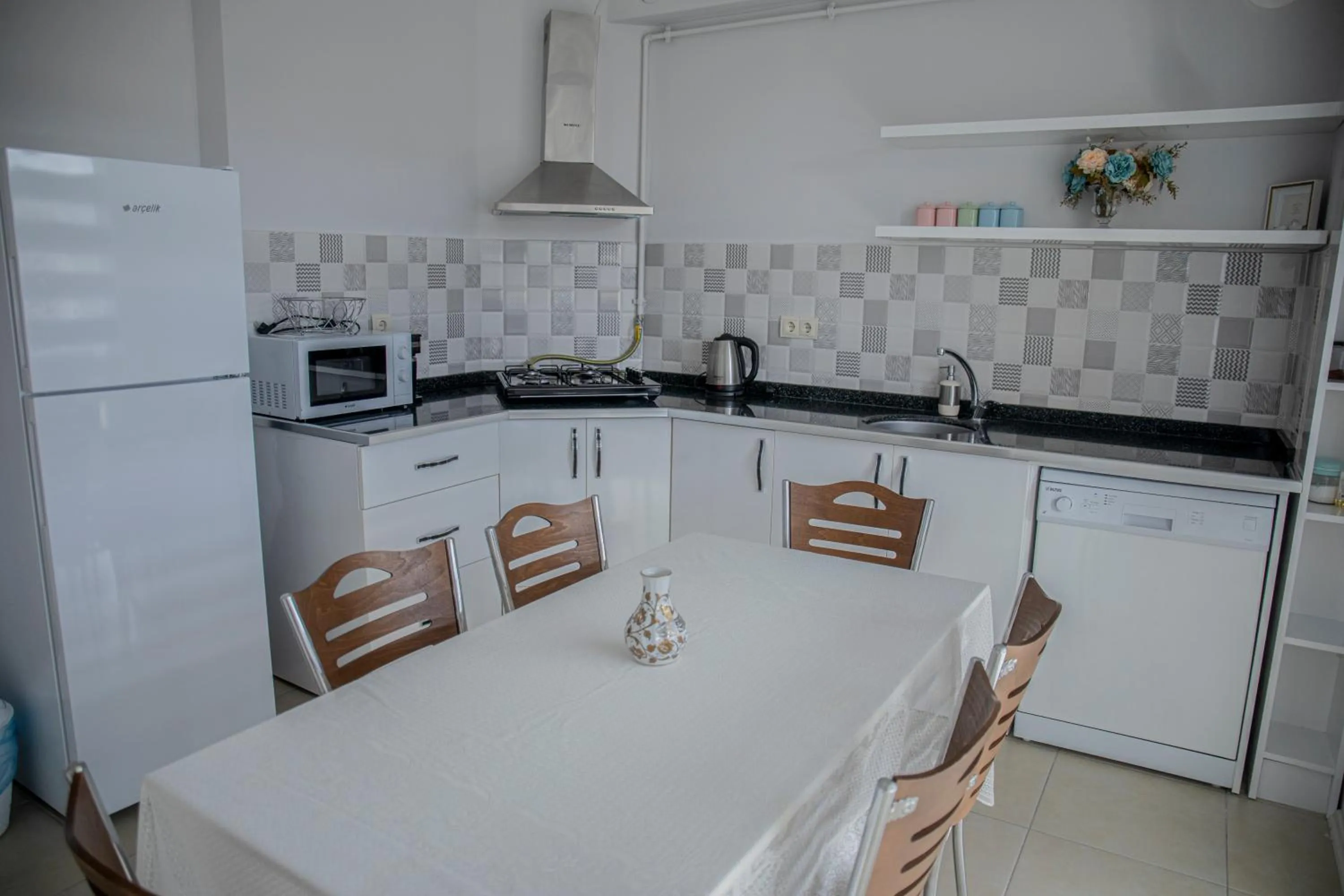 microwave in Zb home