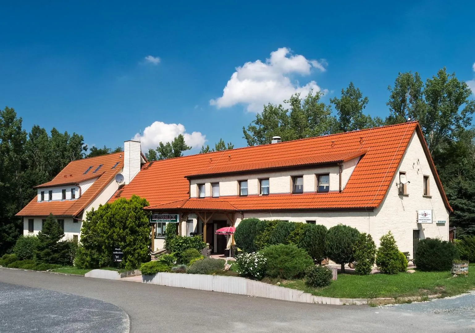 Property building in Hotel-Restaurant Elsterblick