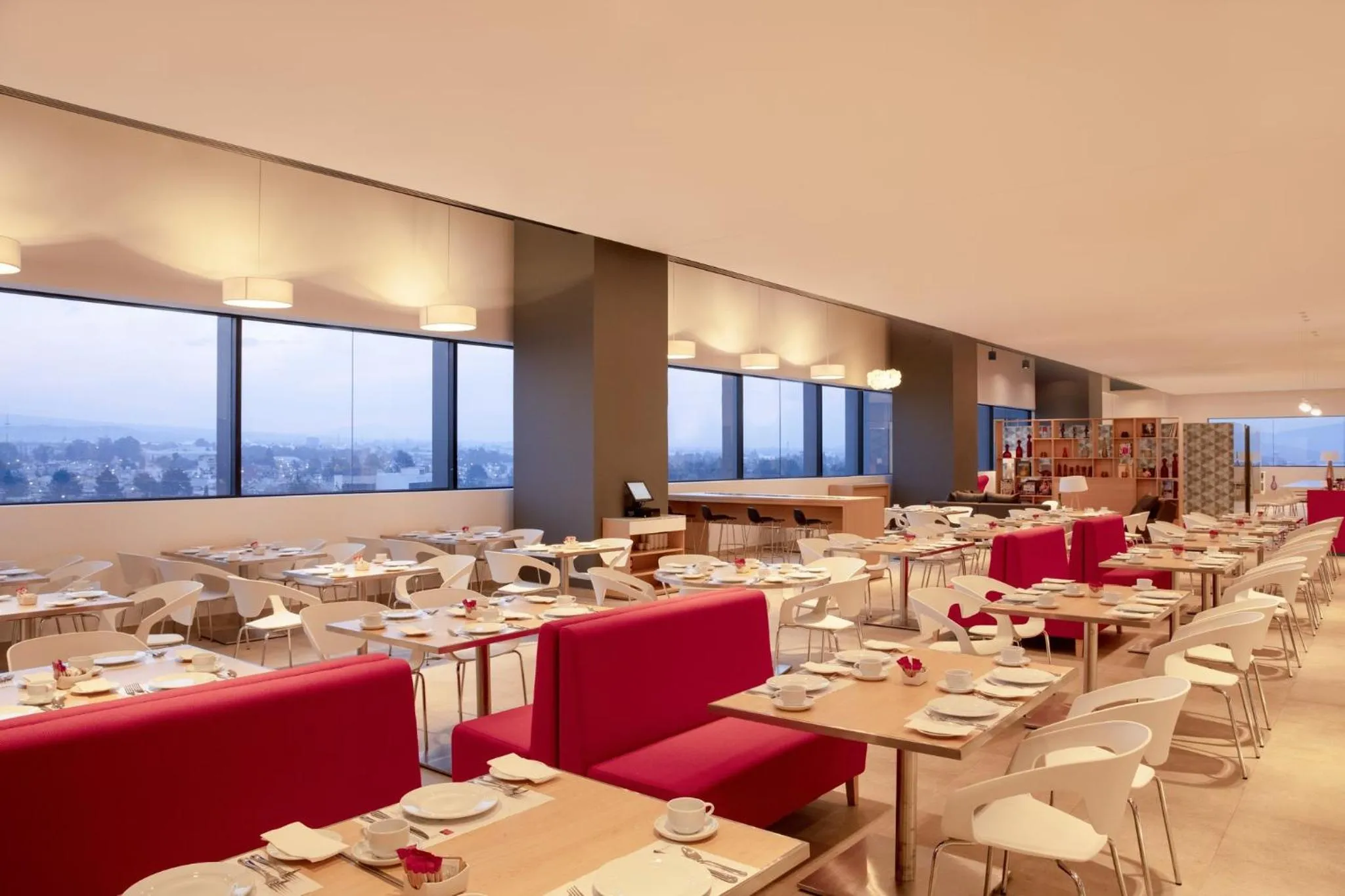 Restaurant/places to eat in Fiesta Inn Parque Puebla