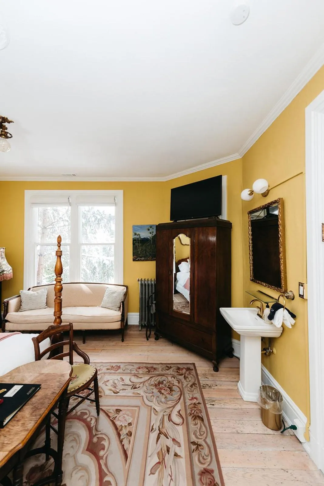 TV and multimedia in Ellerbeck Bed & Breakfast