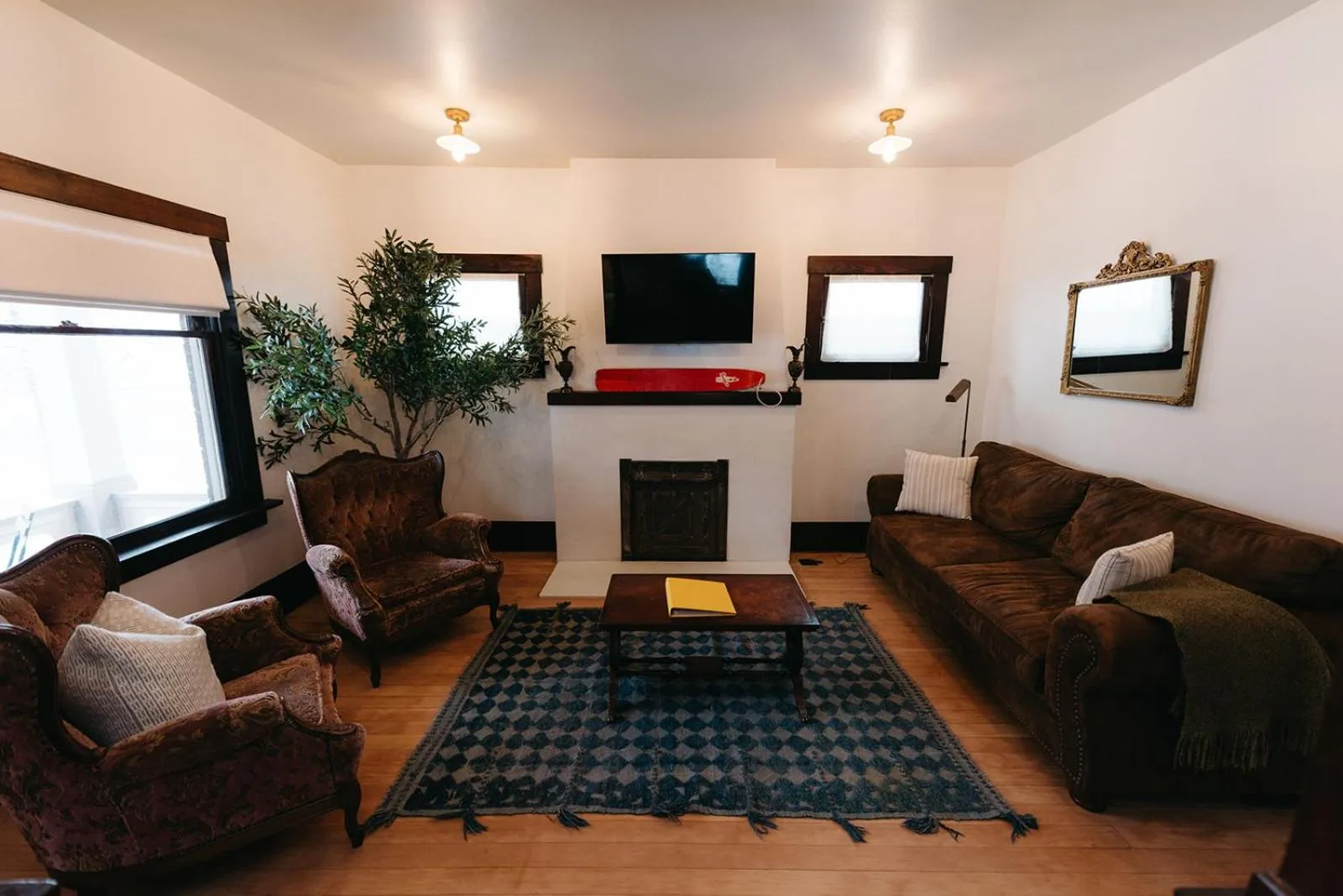 Communal lounge/ TV room in Ellerbeck Bed & Breakfast