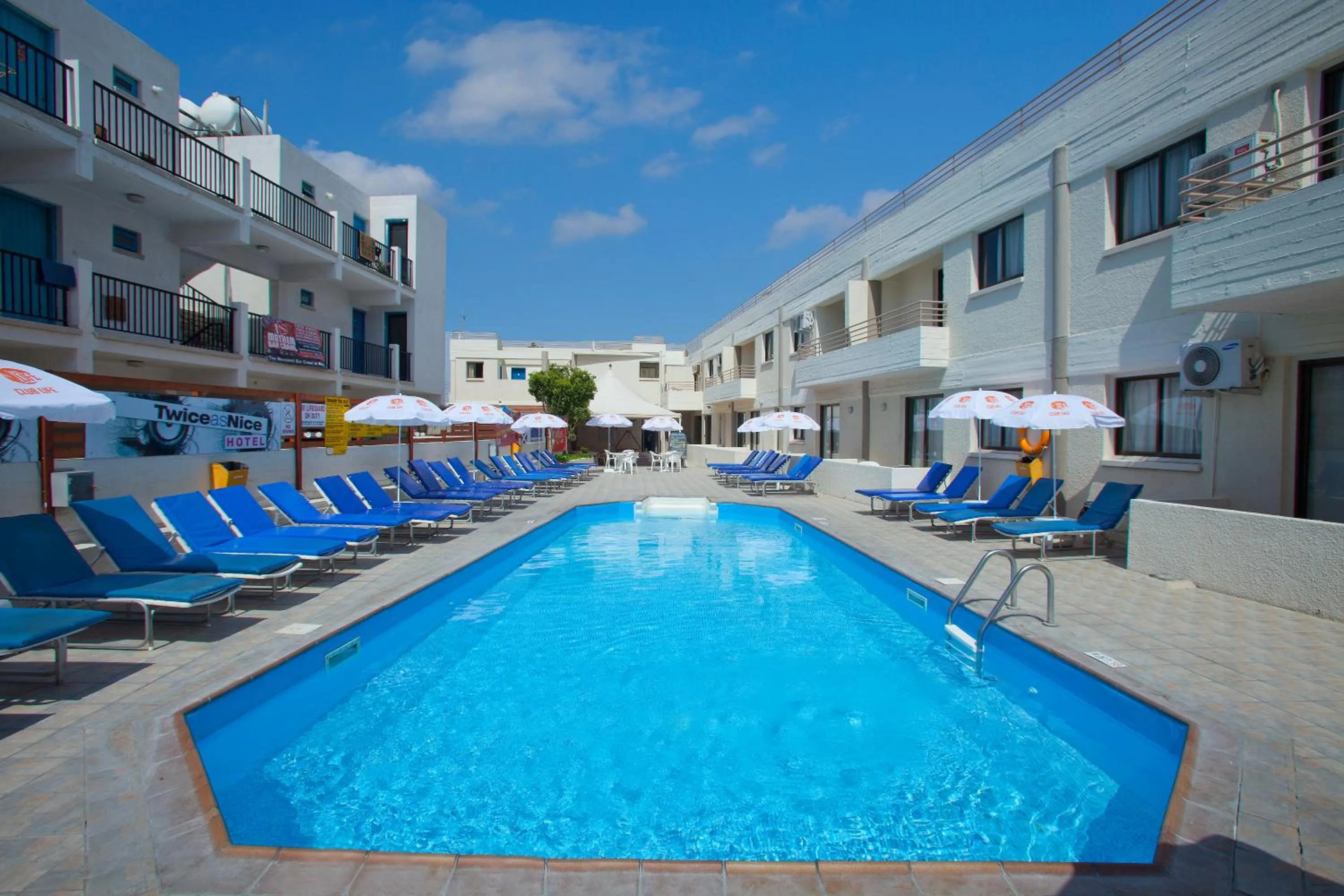 Swimming pool in Paloma Hotel Apartments