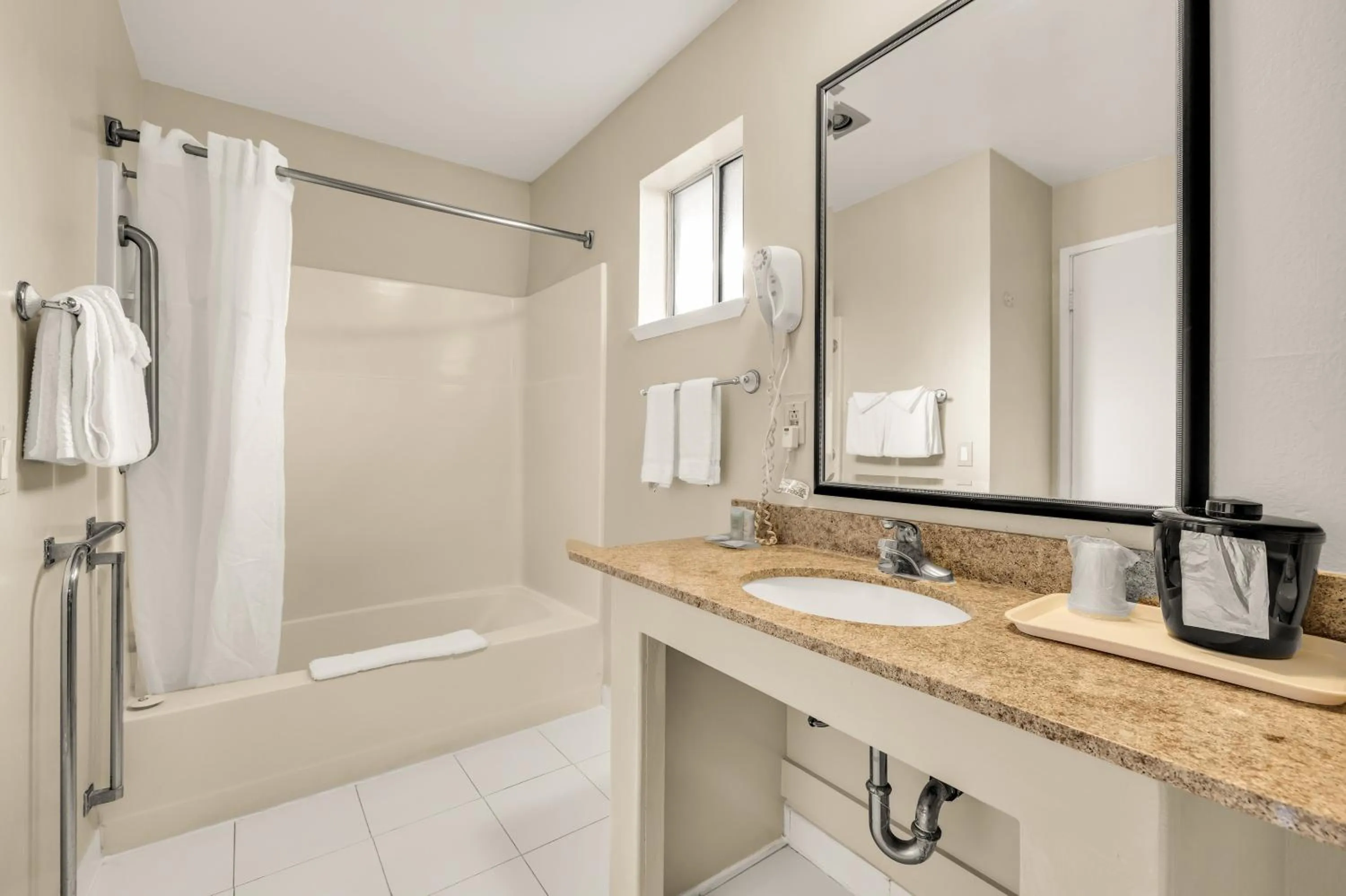 Scottish Fairway Inn