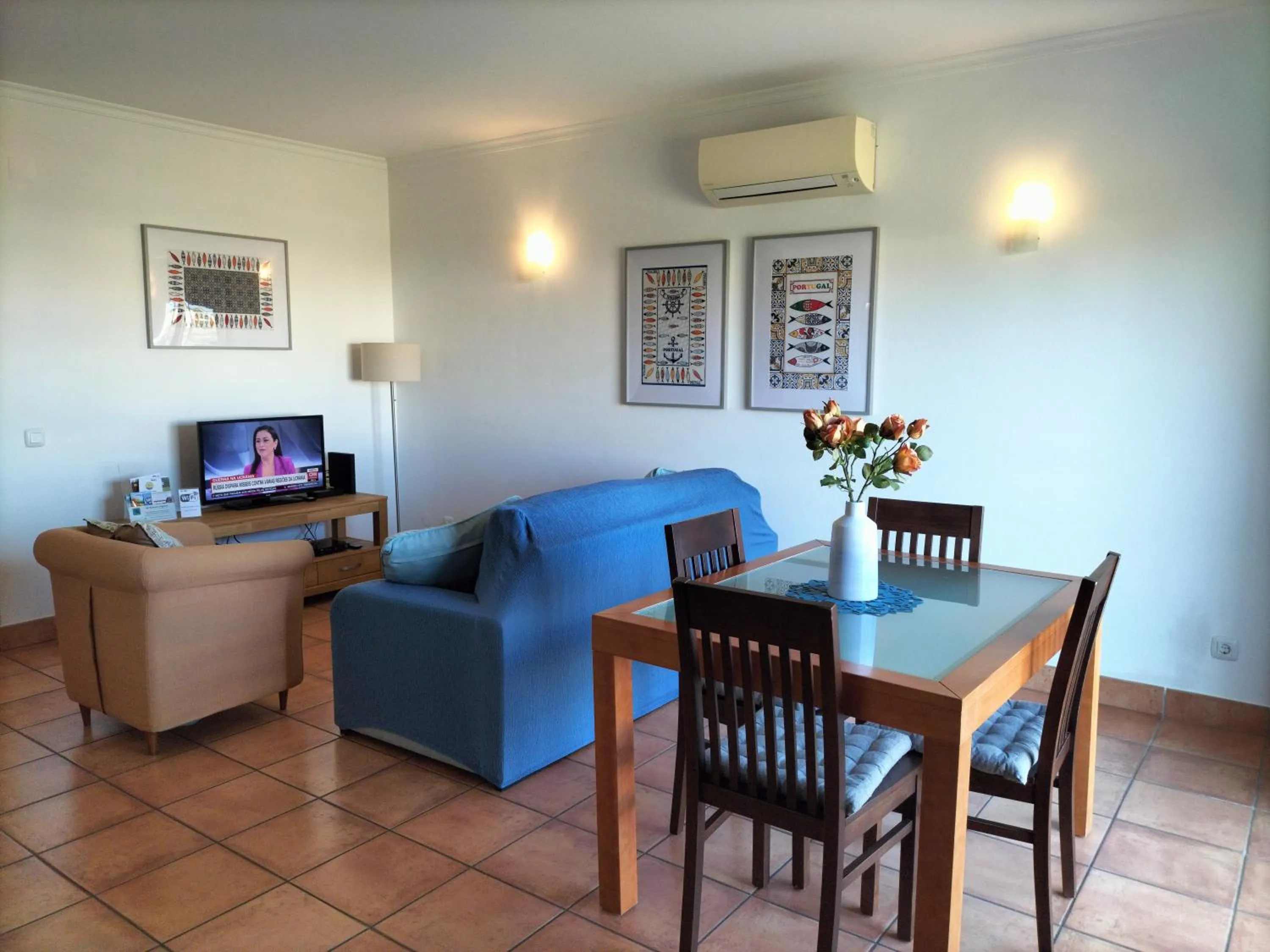Communal lounge/ TV room in Vilita