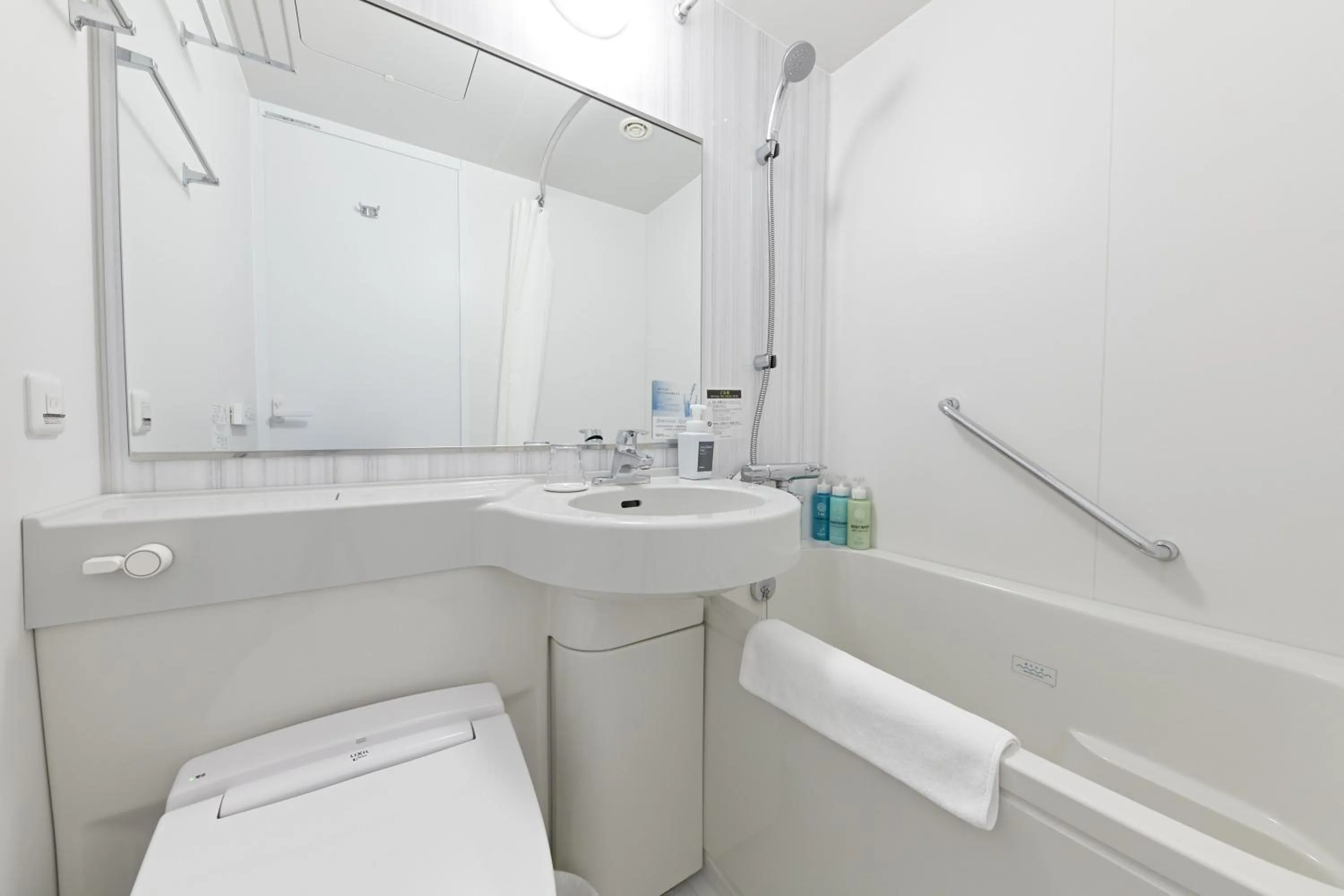 Bathroom in Sotetsu Fresa Inn Kobe Sannomiya