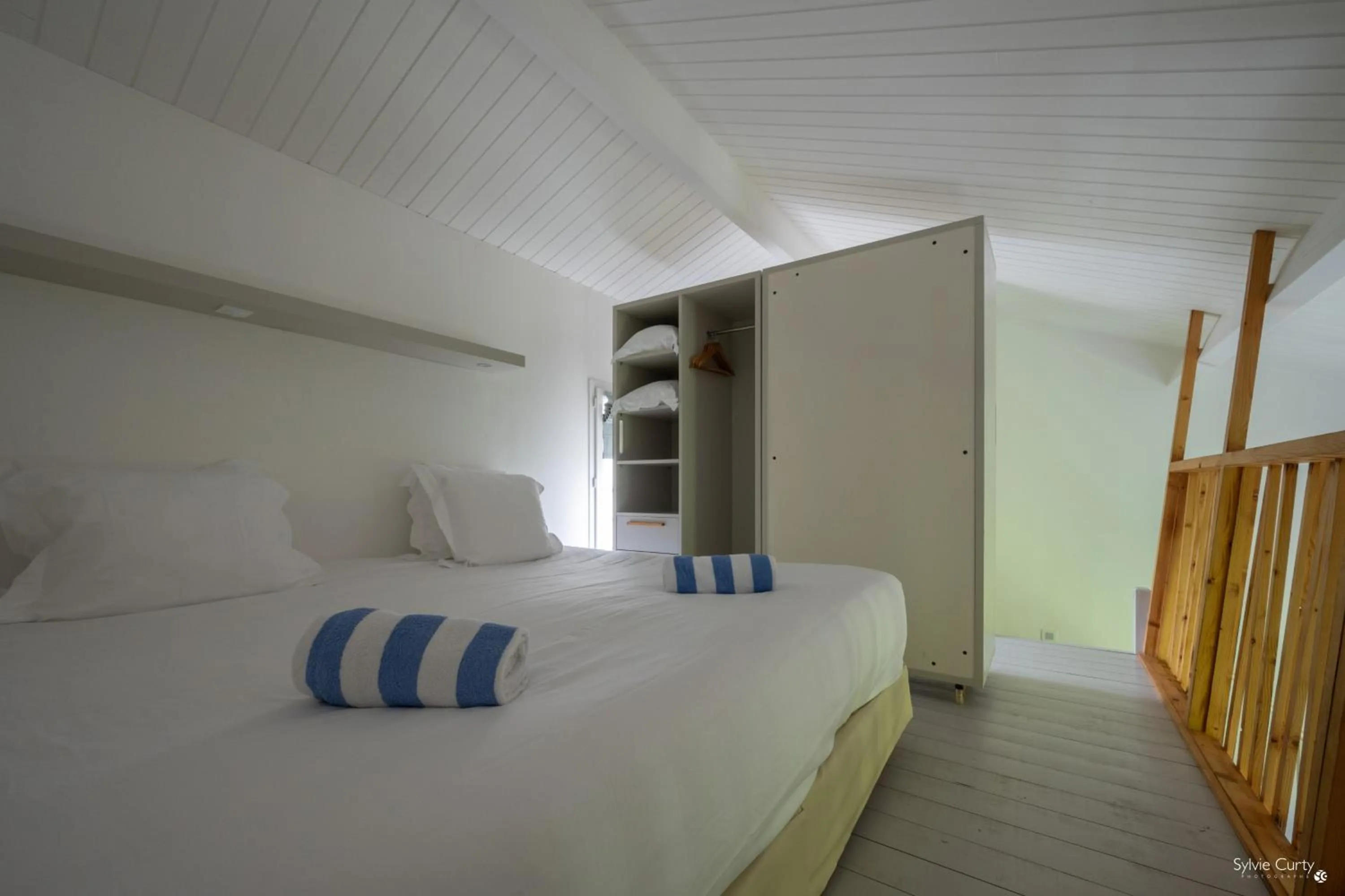 Night, Bed in Côté Océan Resort