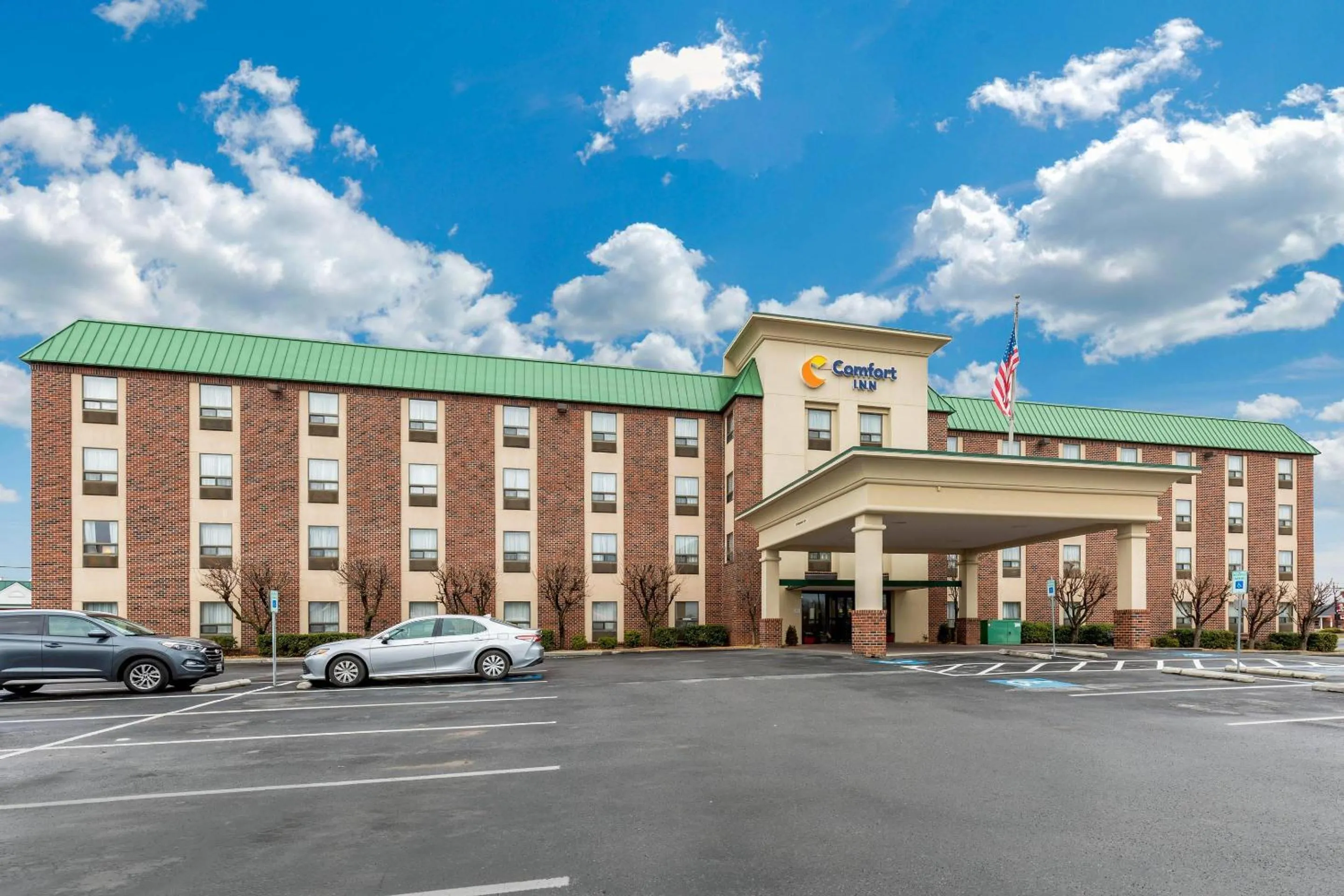 Property building in Comfort Inn Aikens Center