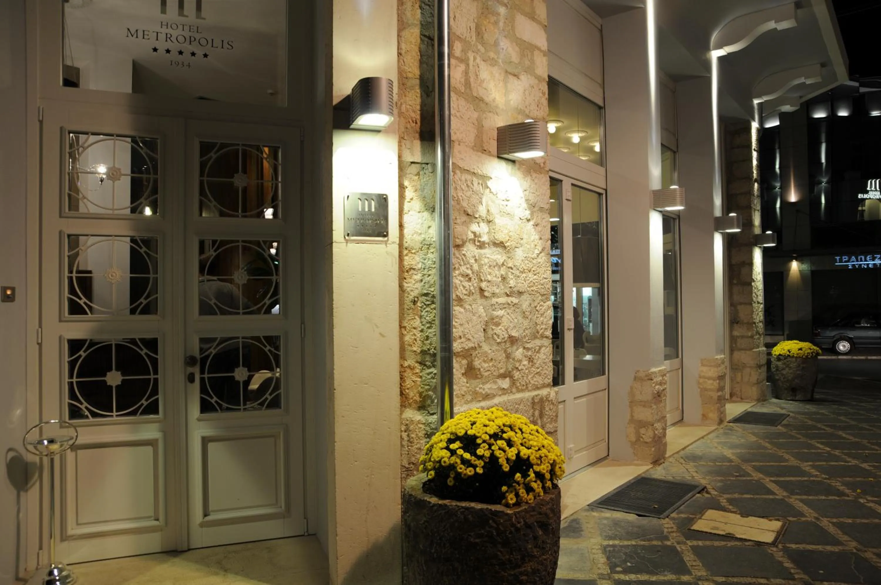 Facade/entrance in Hotel Metropolis