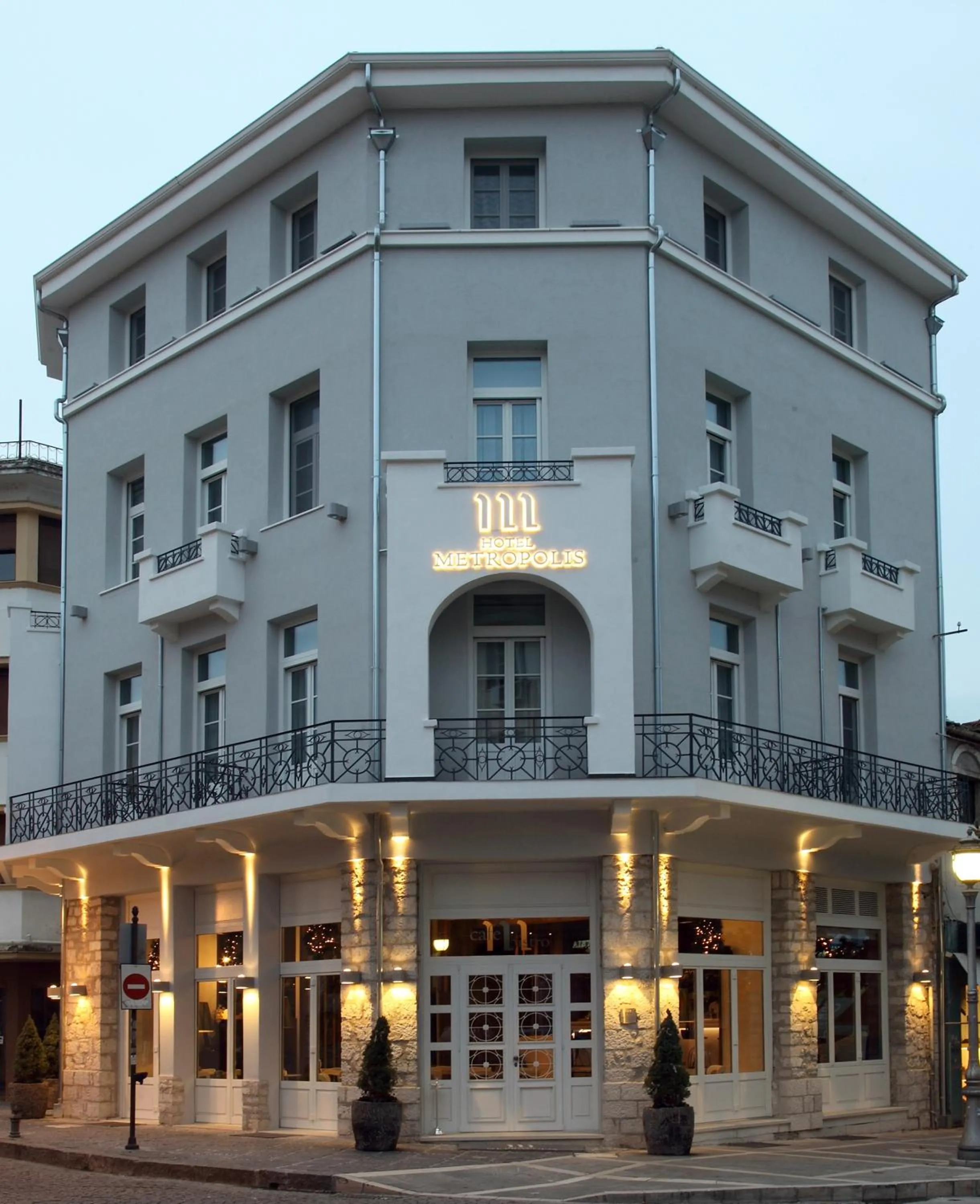 Facade/entrance in Hotel Metropolis