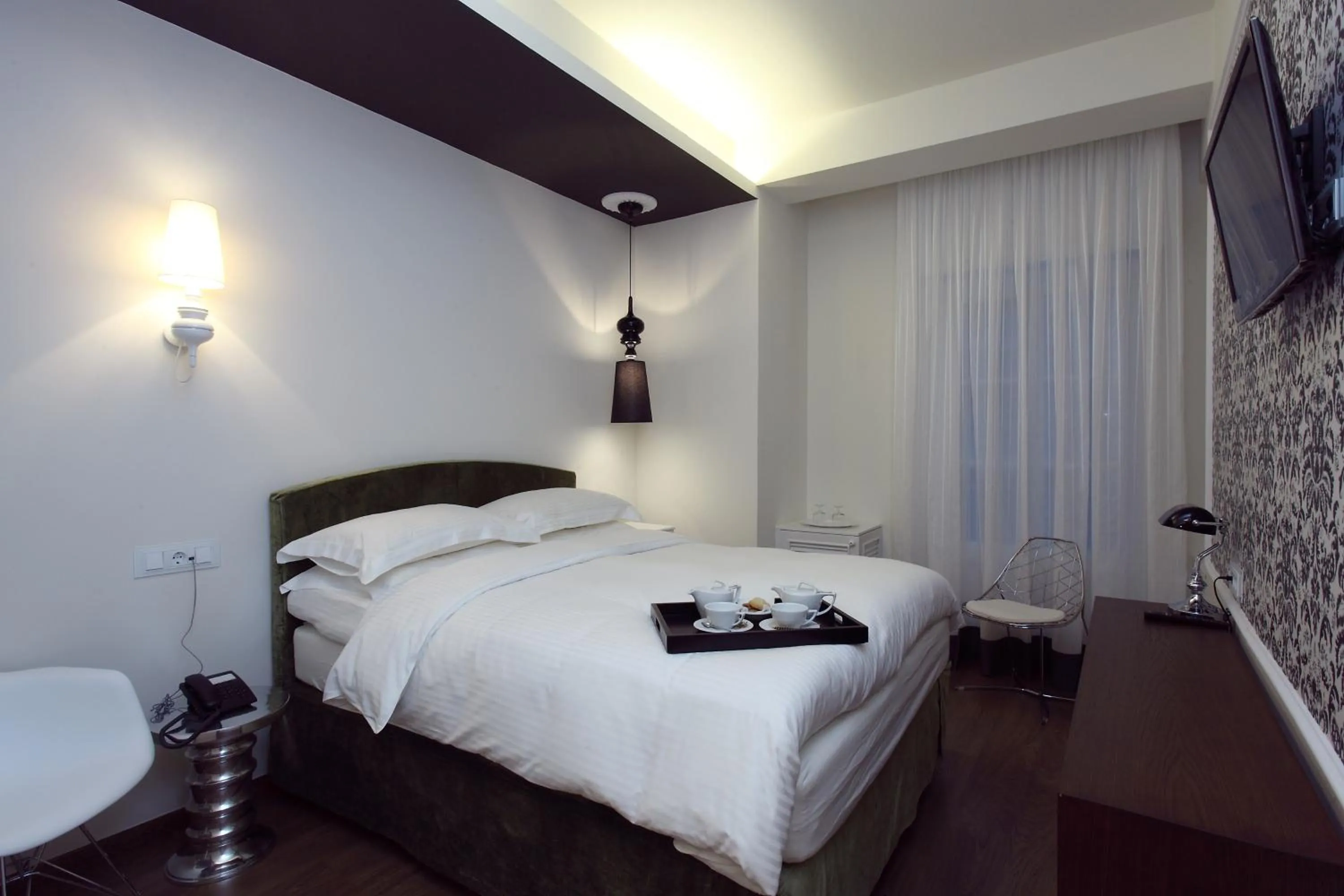 Bed in Hotel Metropolis