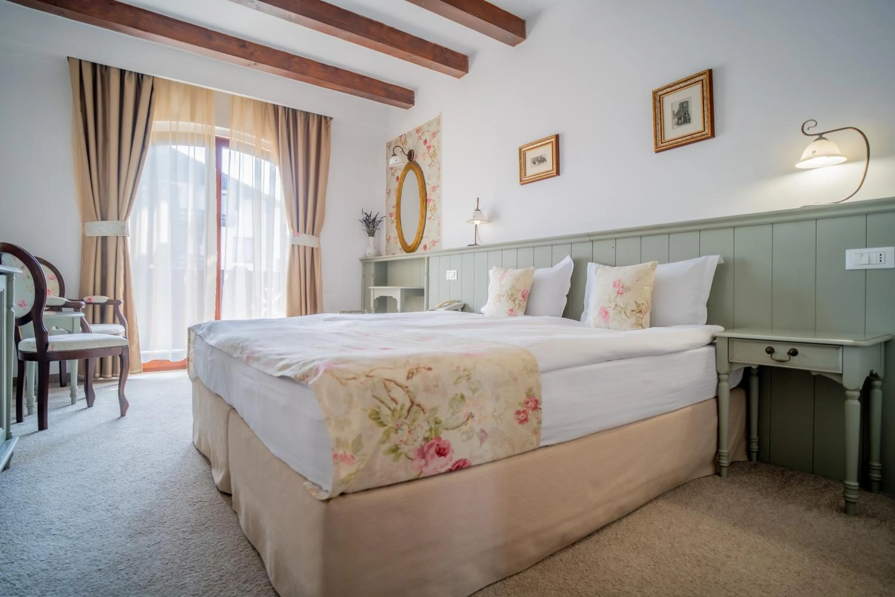 Bed in Pensiunea Casa Nostalgia