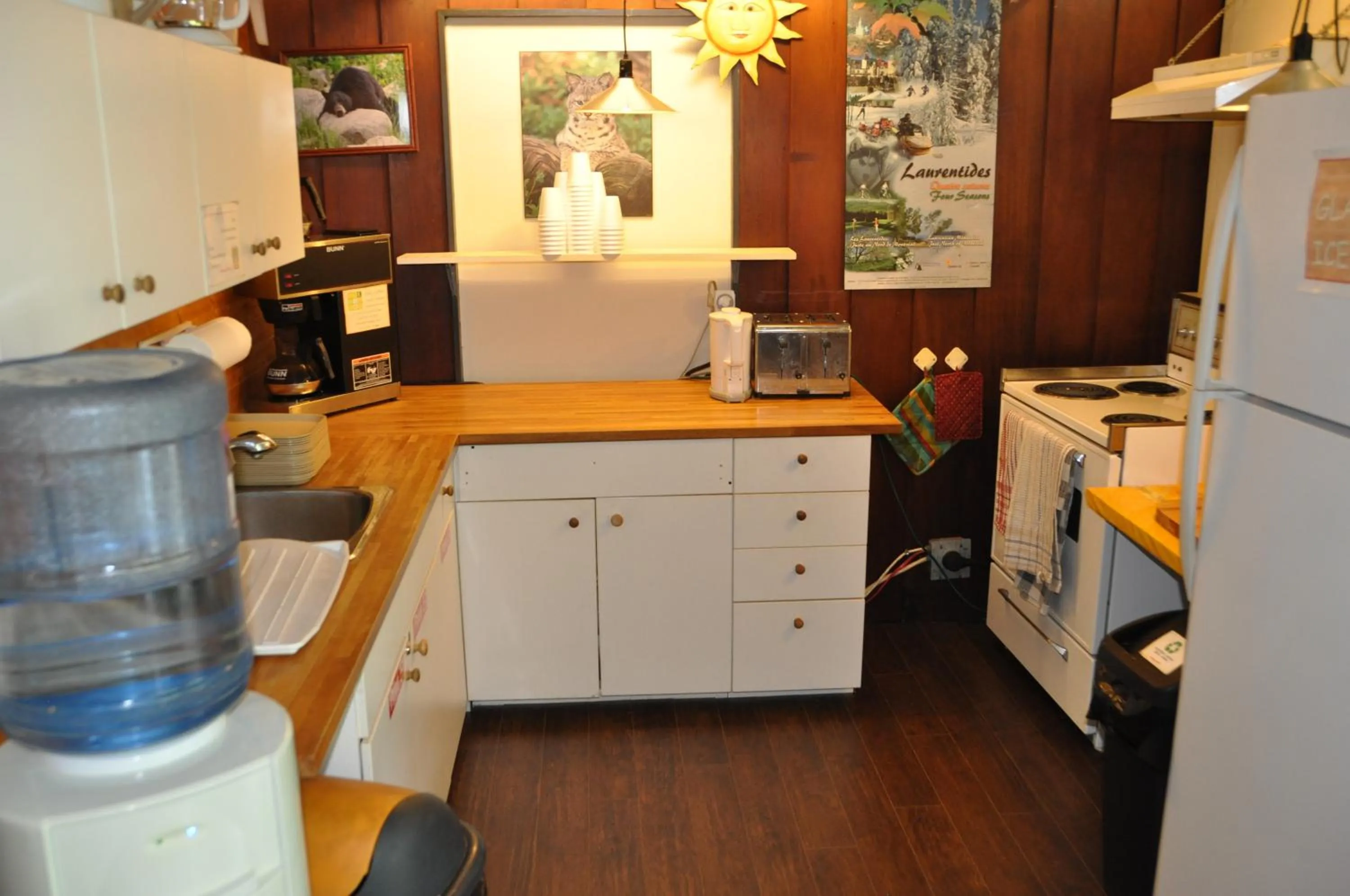 Kitchen or kitchenette in Le Boisé du Lac